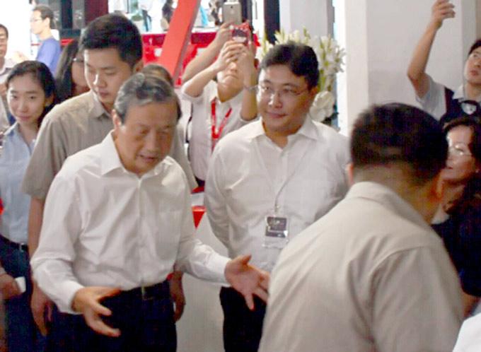 ΰ�¹���(victor1946)�ٷ���վ-Officials Website