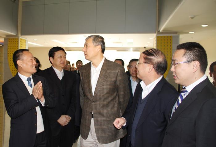 ΰ�¹���(victor1946)�ٷ���վ-Officials Website