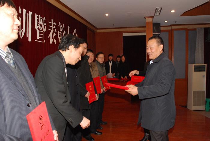 ΰ�¹���(victor1946)�ٷ���վ-Officials Website