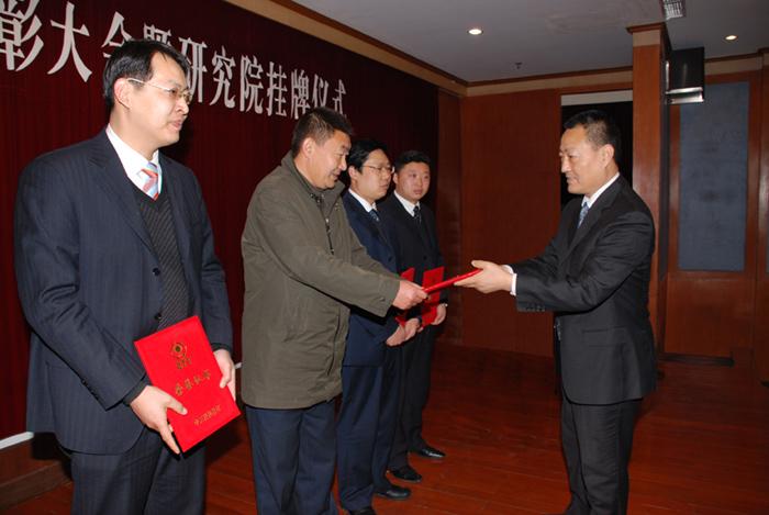 ΰ�¹���(victor1946)�ٷ���վ-Officials Website