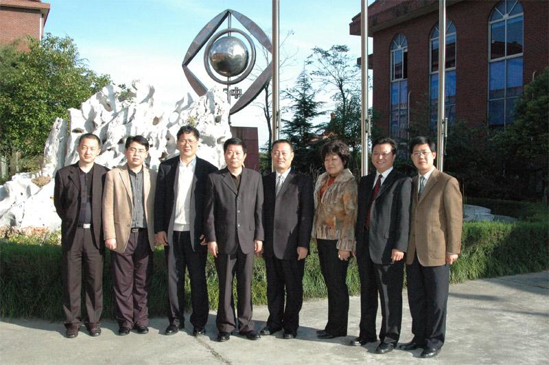 ΰ�¹���(victor1946)�ٷ���վ-Officials Website