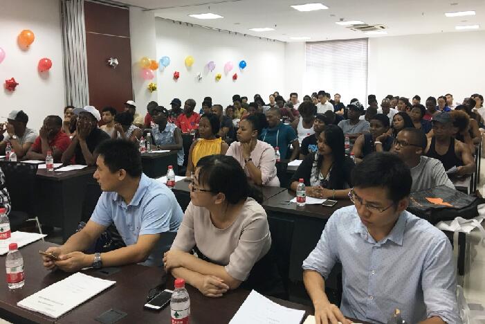 ΰ�¹���(victor1946)�ٷ���վ-Officials Website