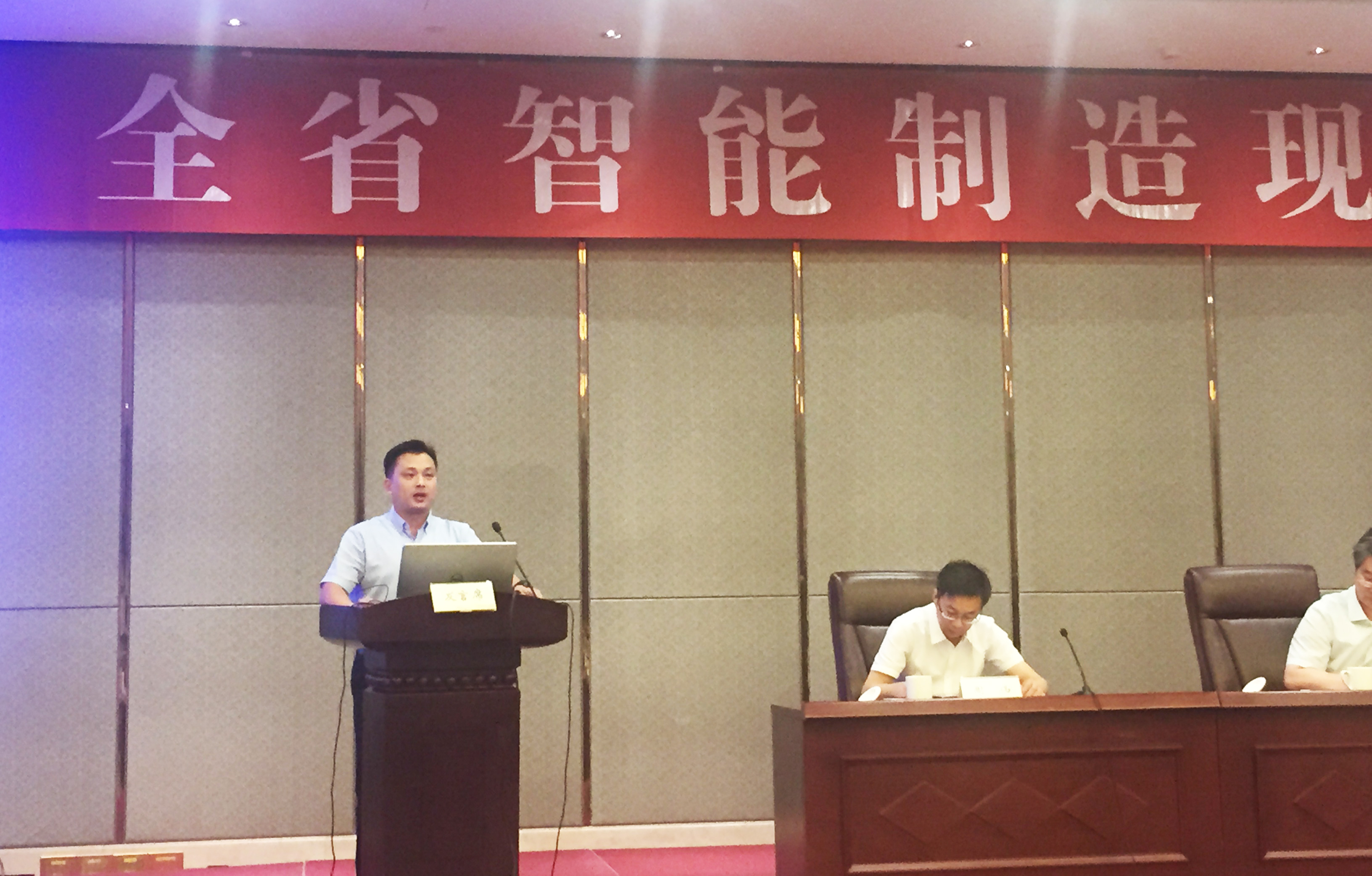 ΰ�¹���(victor1946)�ٷ���վ-Officials Website