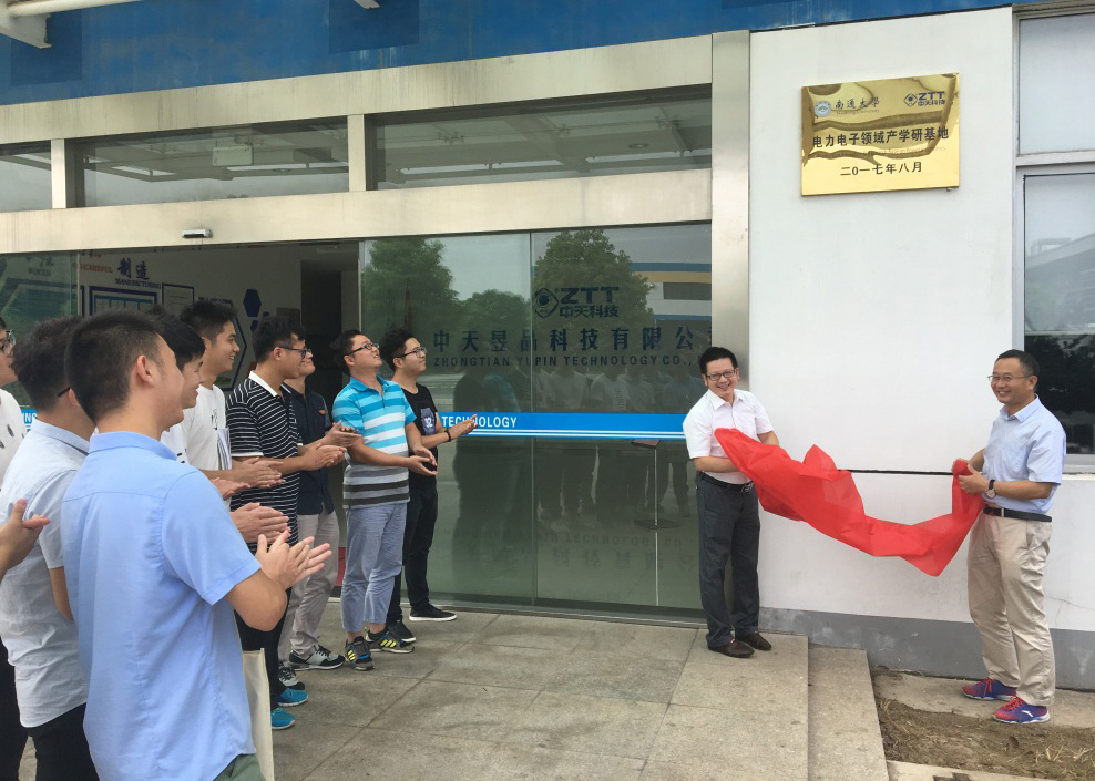 ΰ�¹���(victor1946)�ٷ���վ-Officials Website