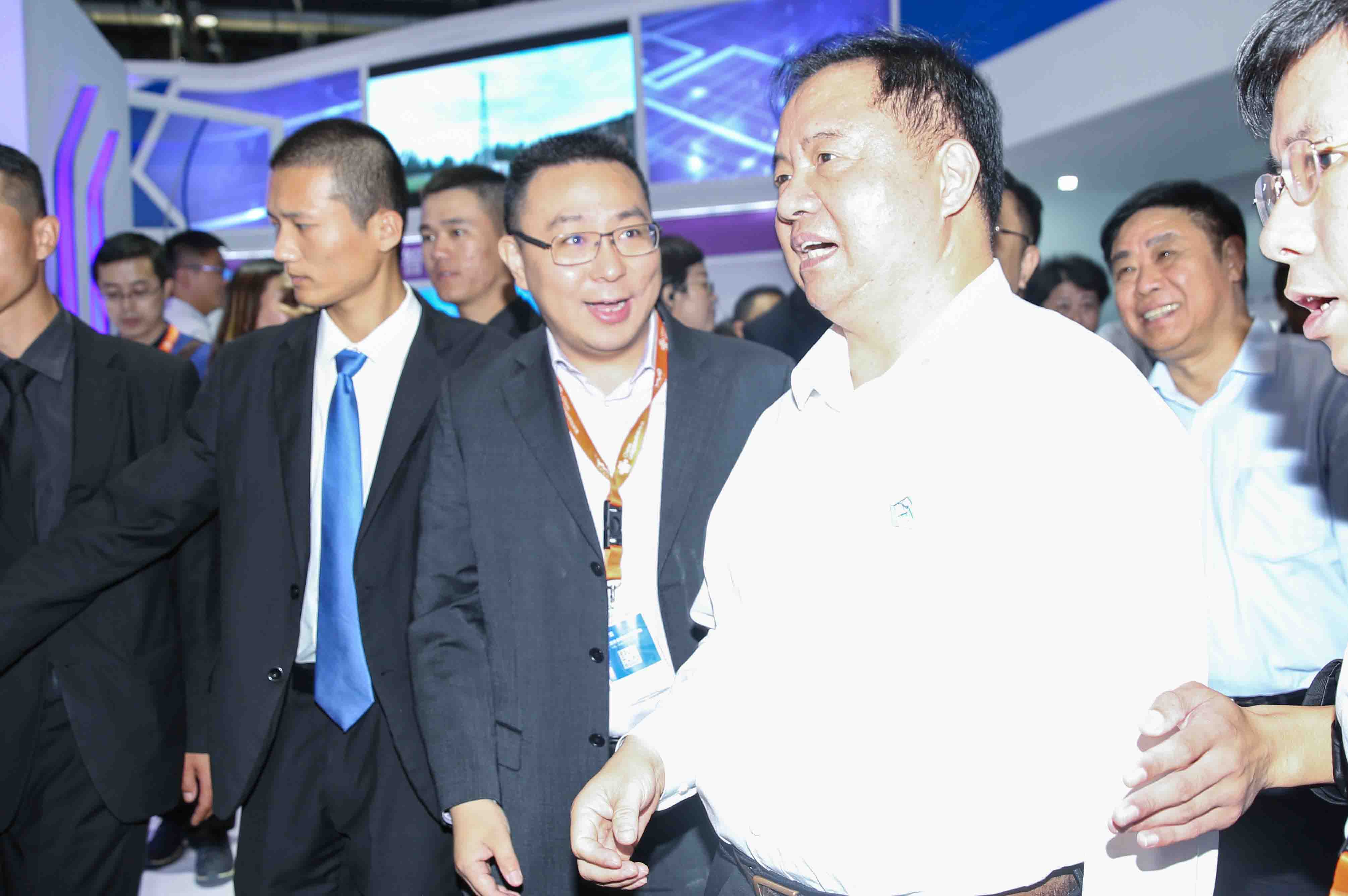 ΰ�¹���(victor1946)�ٷ���վ-Officials Website