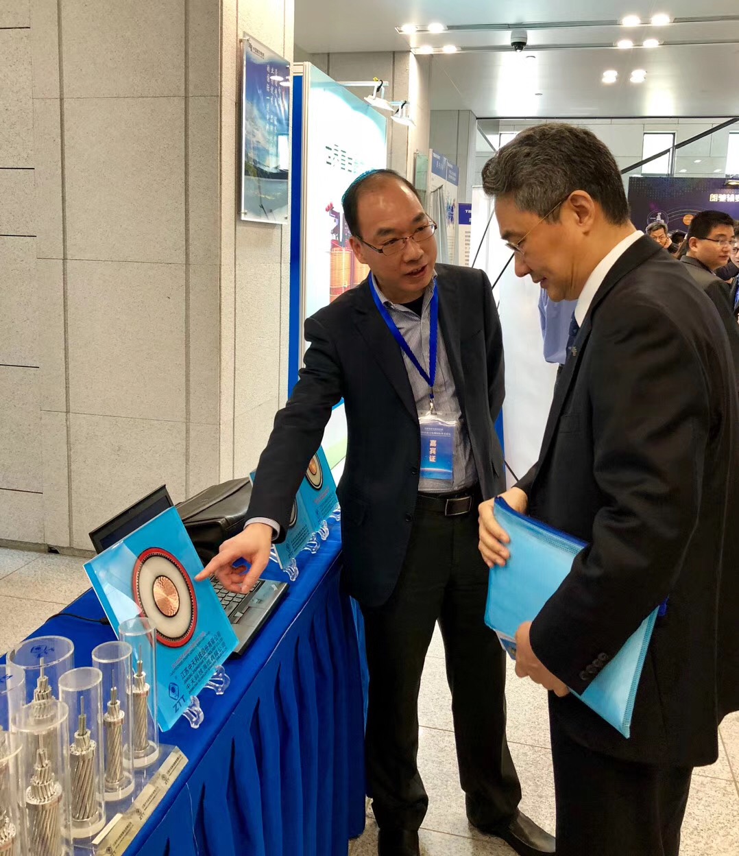 ΰ�¹���(victor1946)�ٷ���վ-Officials Website