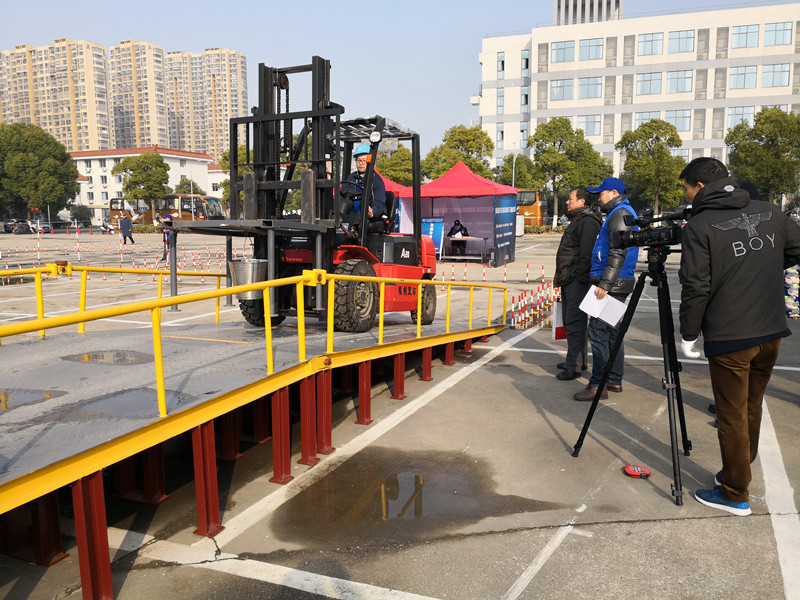 ΰ�¹���(victor1946)�ٷ���վ-Officials Website