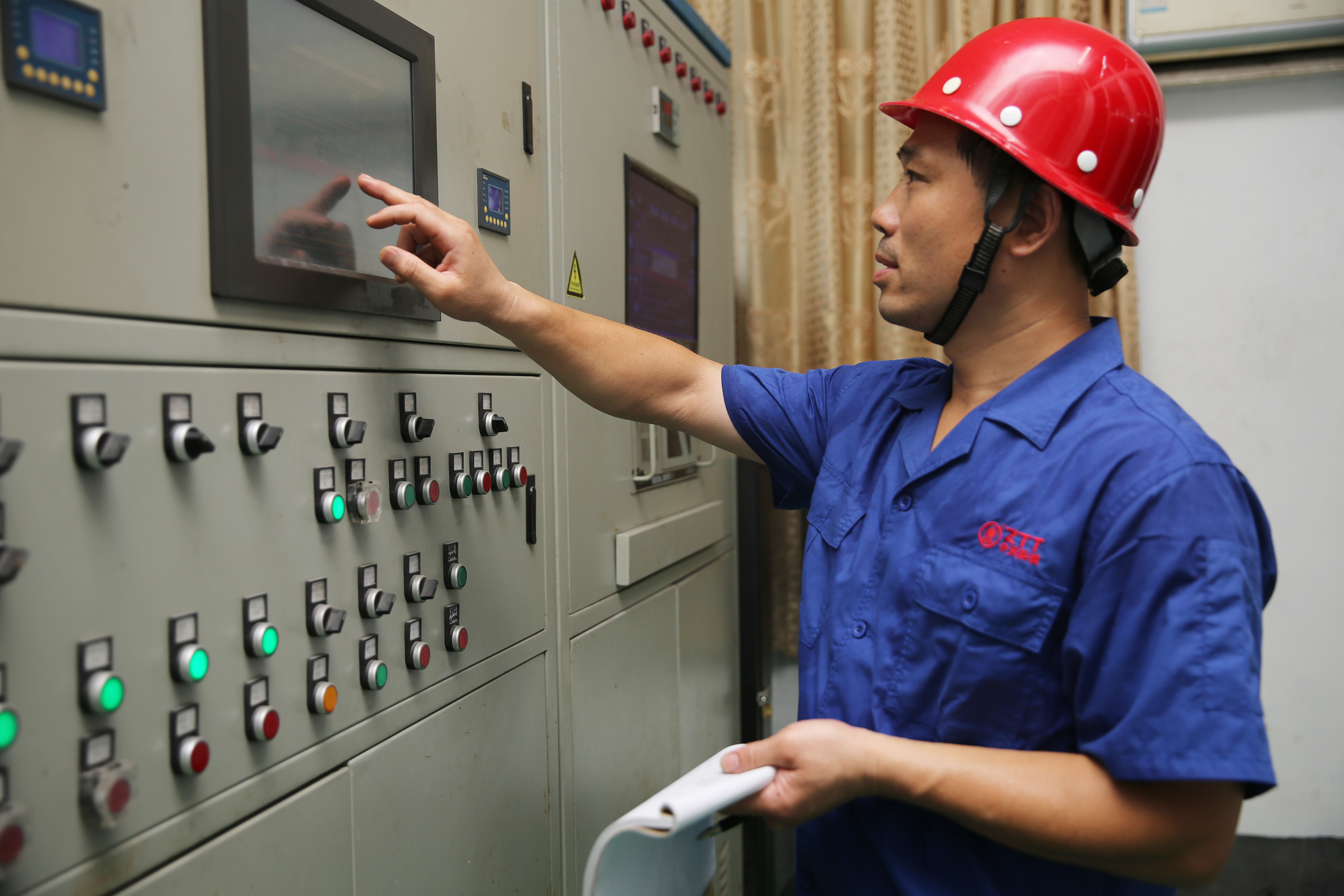 ΰ�¹���(victor1946)�ٷ���վ-Officials Website