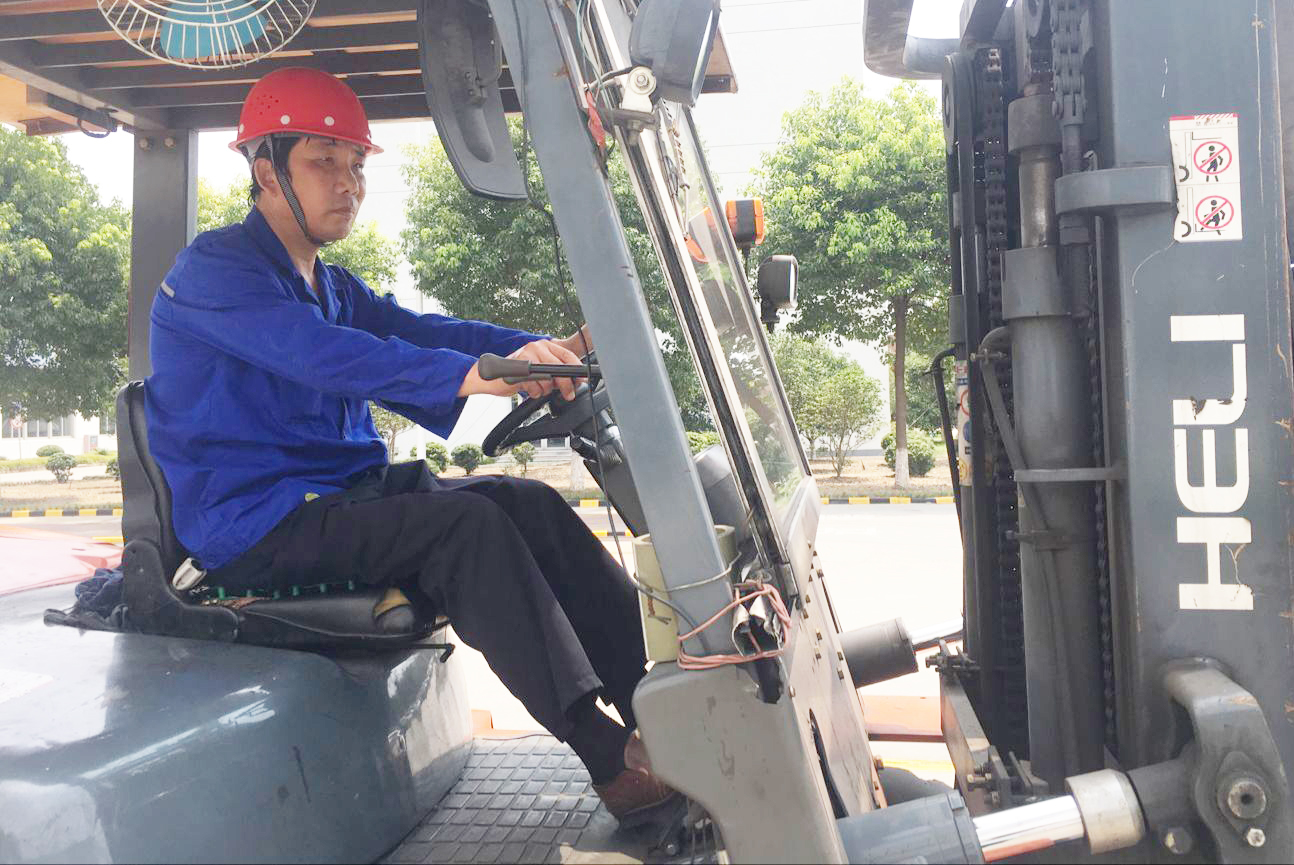 ΰ�¹���(victor1946)�ٷ���վ-Officials Website