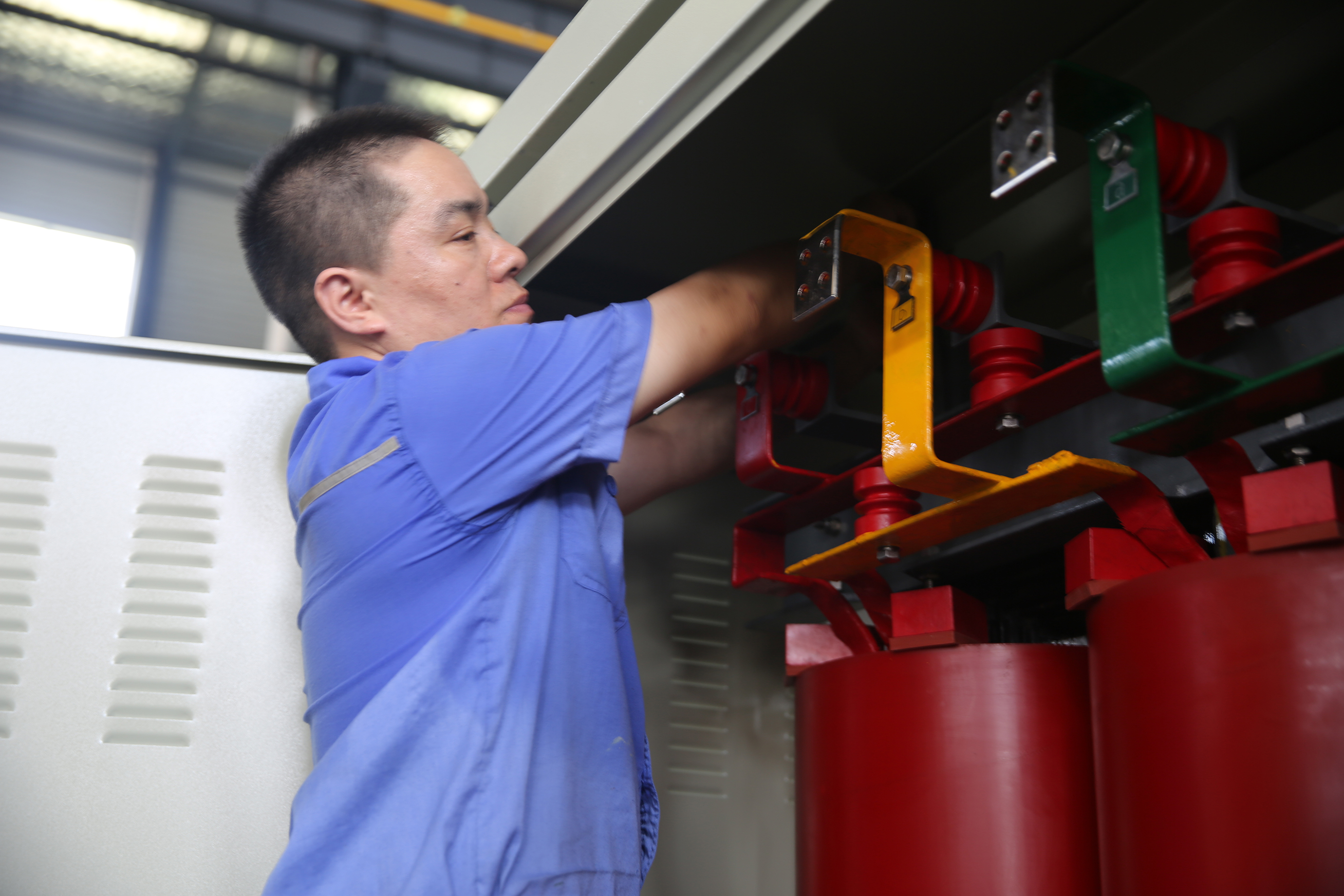 ΰ�¹���(victor1946)�ٷ���վ-Officials Website