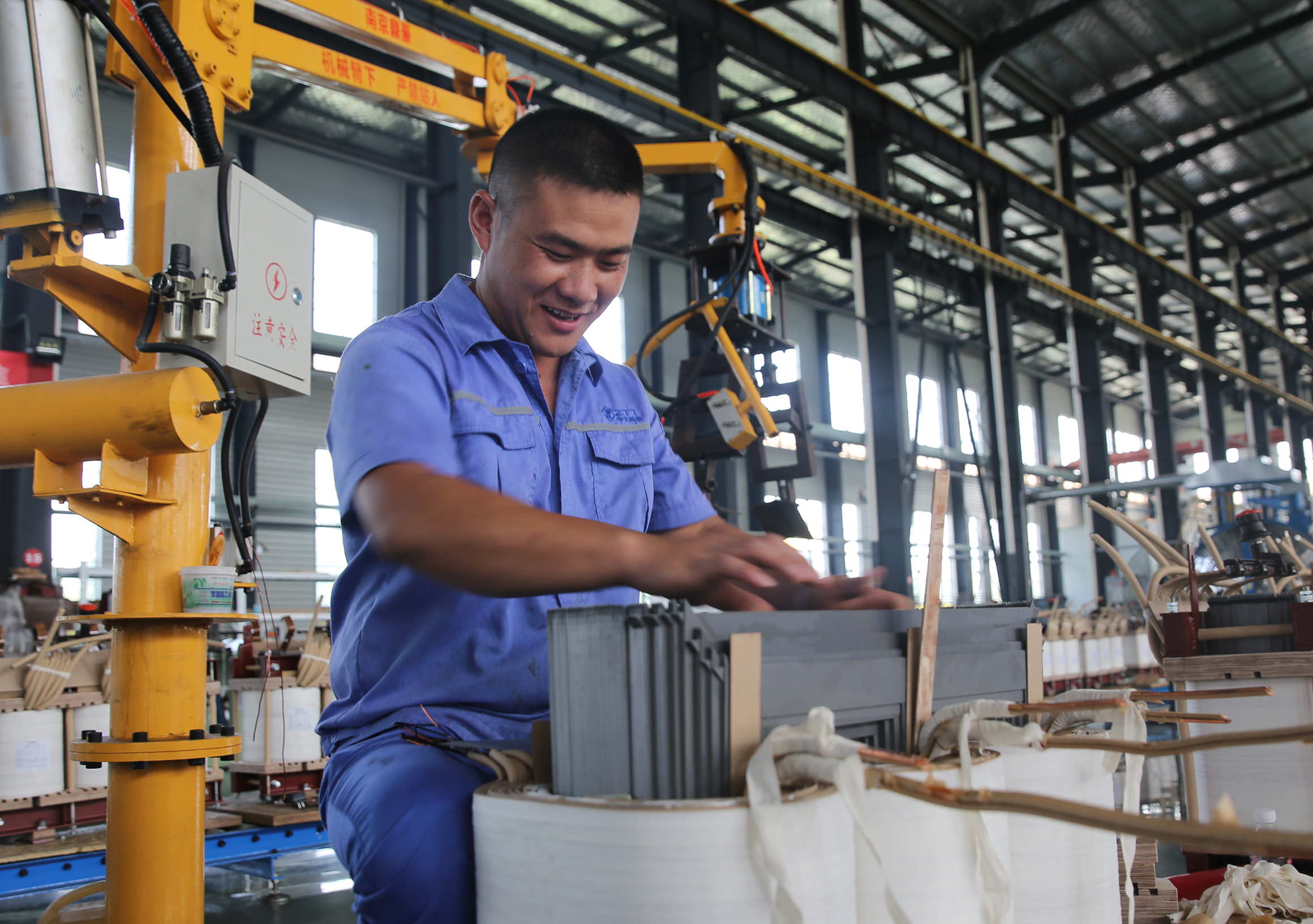 ΰ�¹���(victor1946)�ٷ���վ-Officials Website