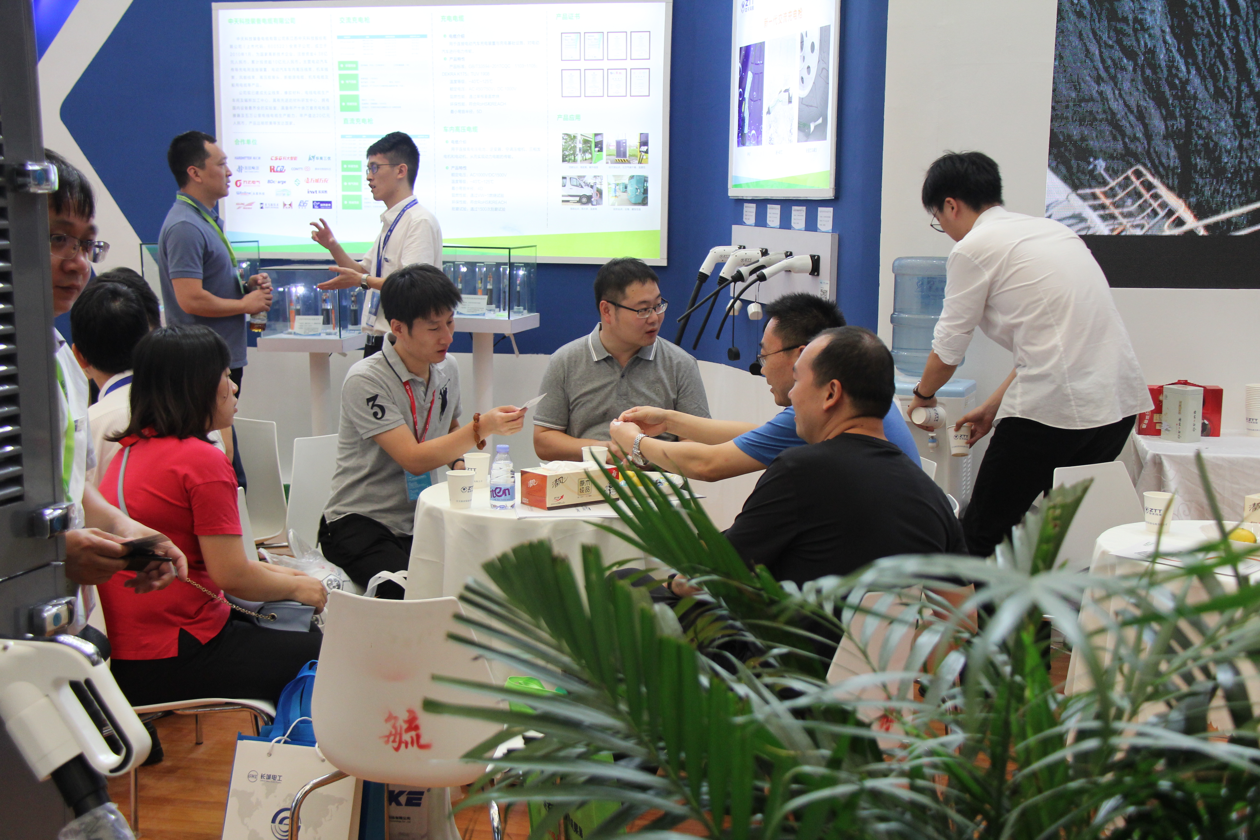 ΰ�¹���(victor1946)�ٷ���վ-Officials Website