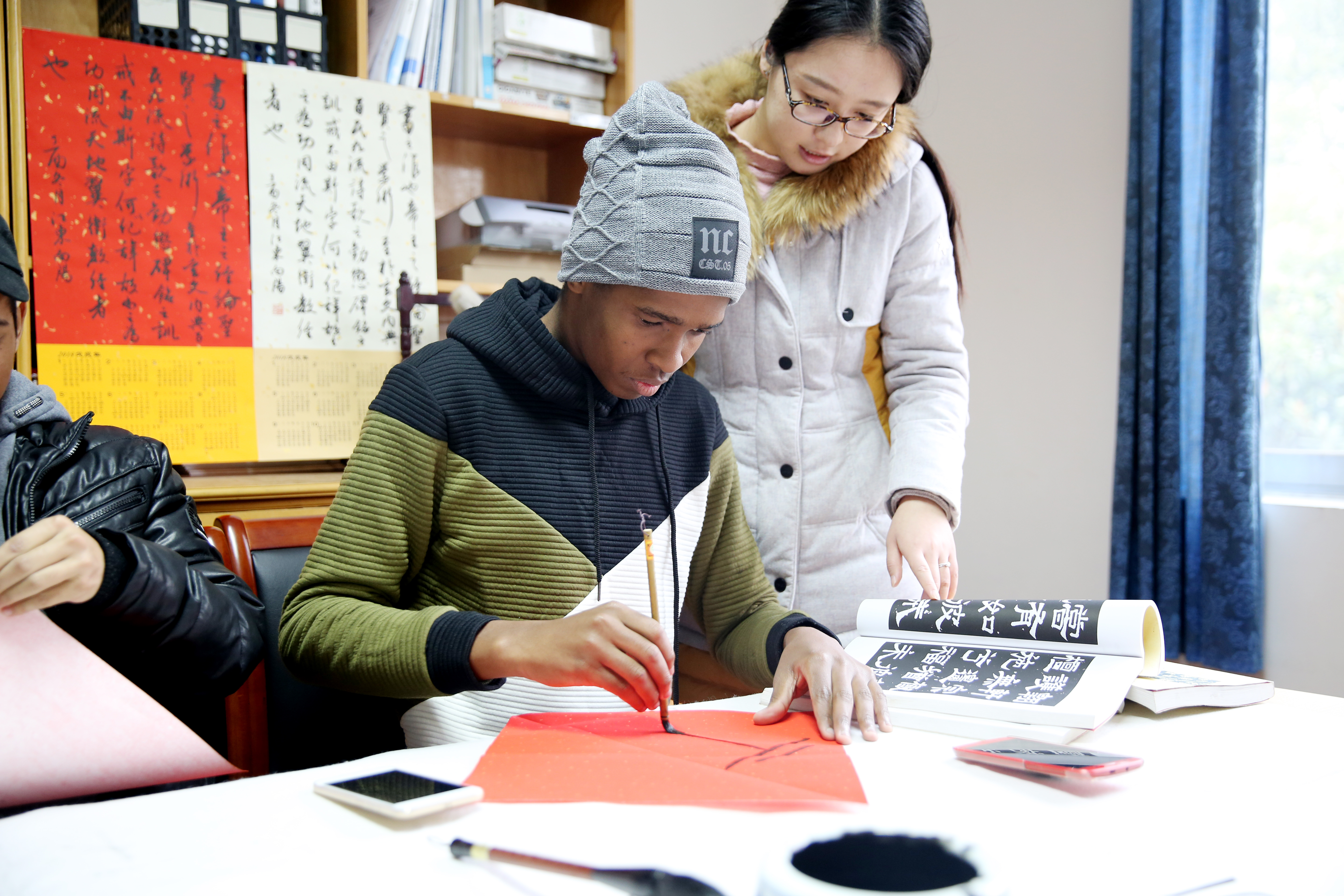 ΰ�¹���(victor1946)�ٷ���վ-Officials Website