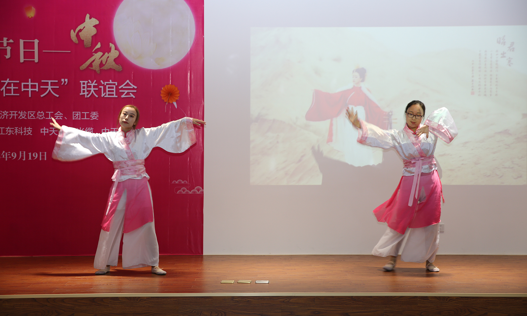 ΰ�¹���(victor1946)�ٷ���վ-Officials Website