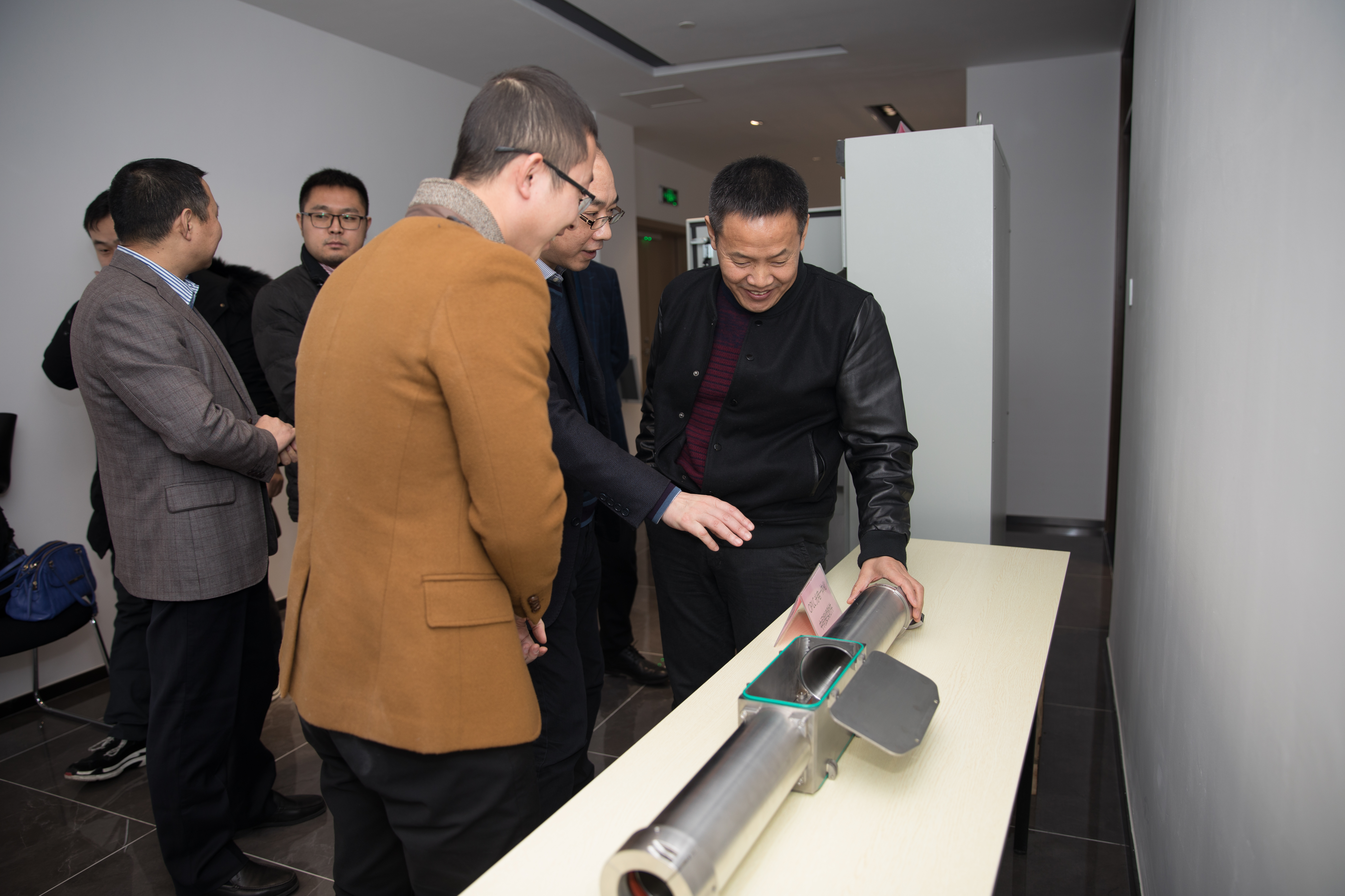 ΰ�¹���(victor1946)�ٷ���վ-Officials Website