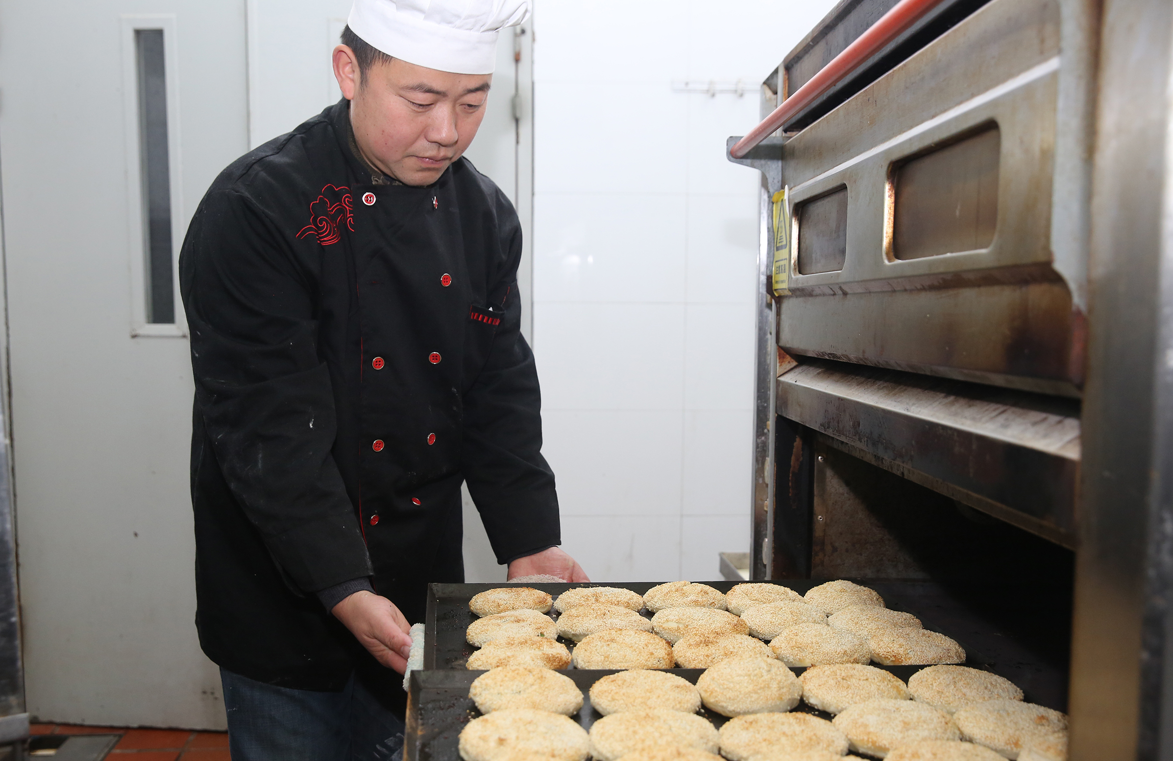 ΰ�¹���(victor1946)�ٷ���վ-Officials Website