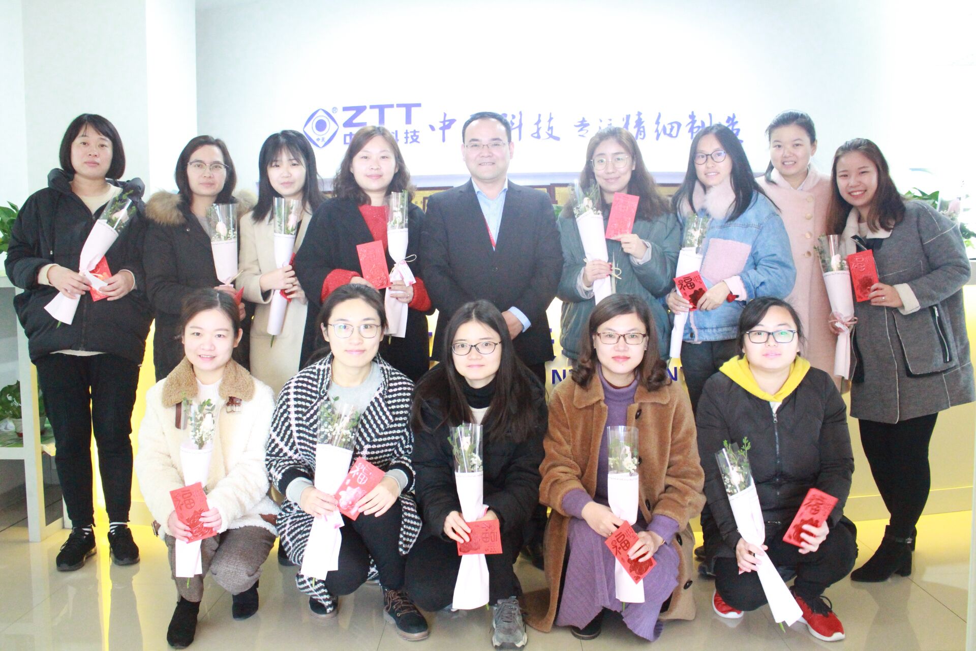 ΰ�¹���(victor1946)�ٷ���վ-Officials Website