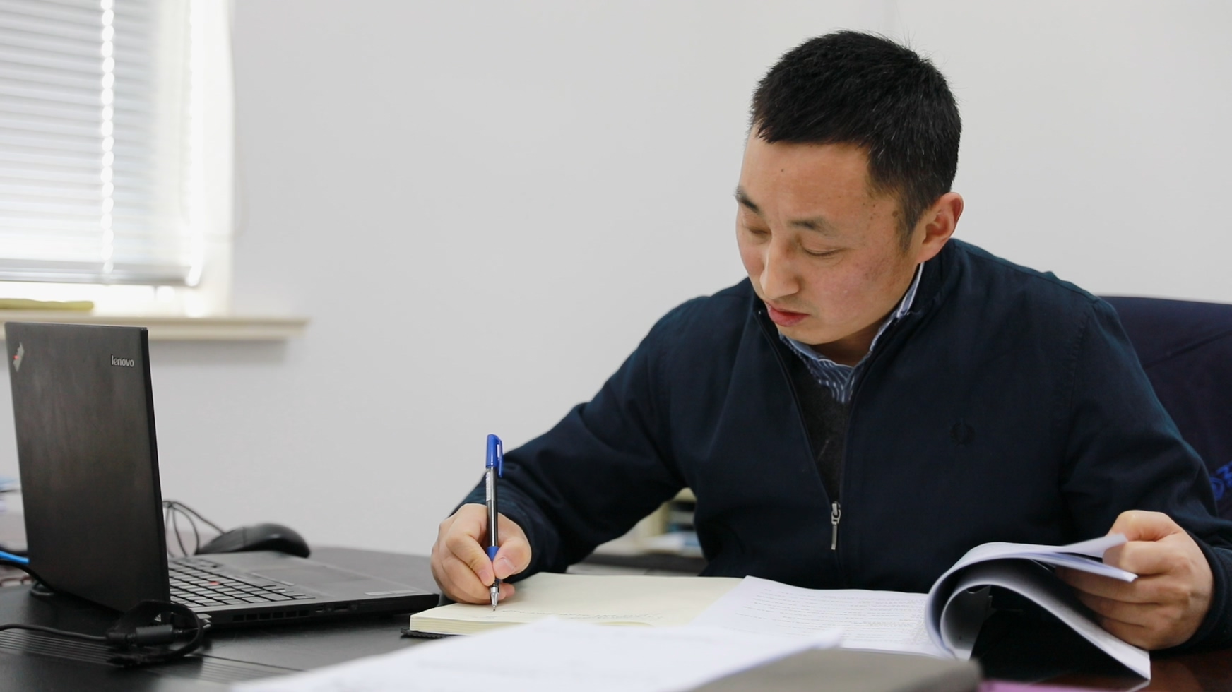 ΰ�¹���(victor1946)�ٷ���վ-Officials Website