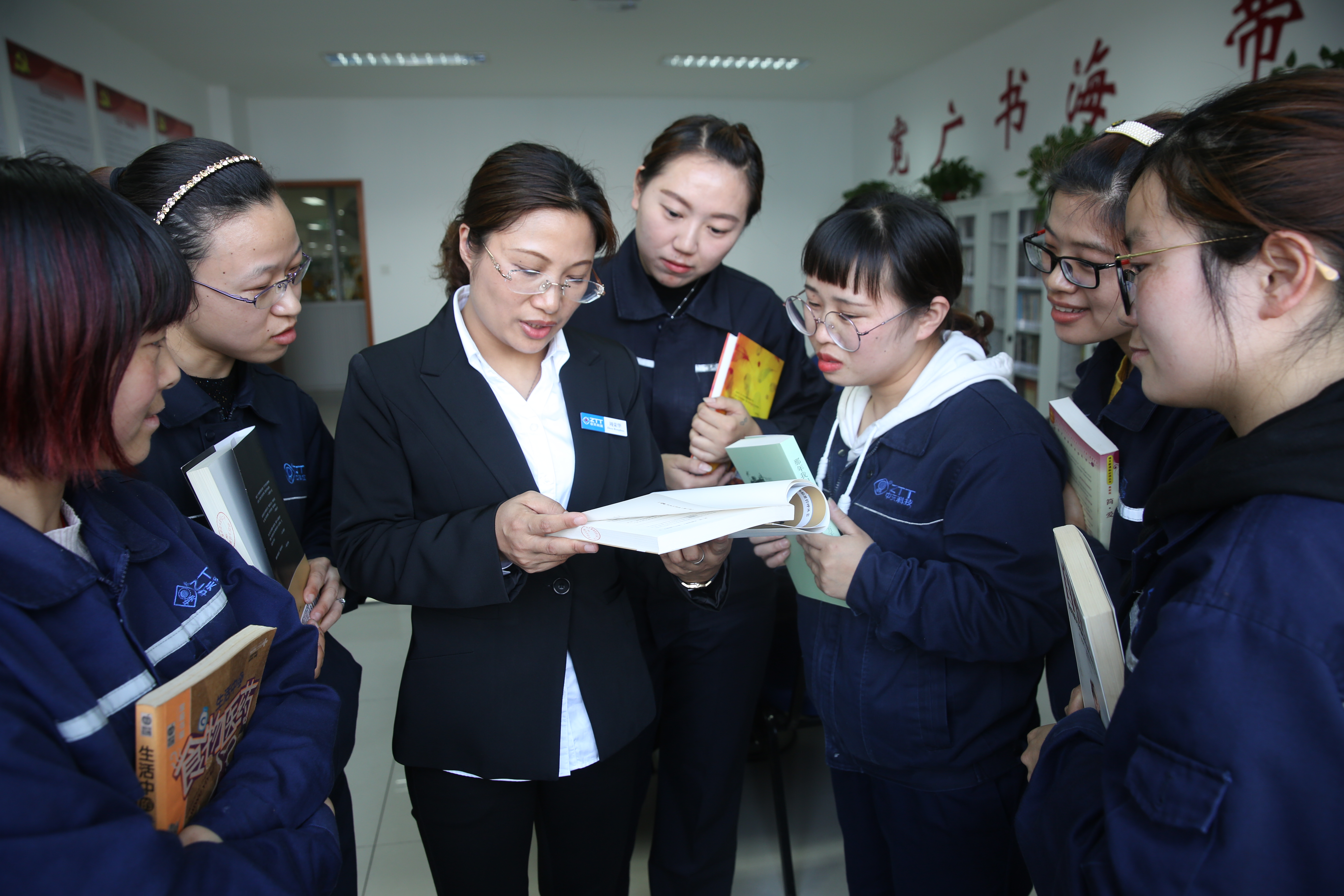 ΰ�¹���(victor1946)�ٷ���վ-Officials Website