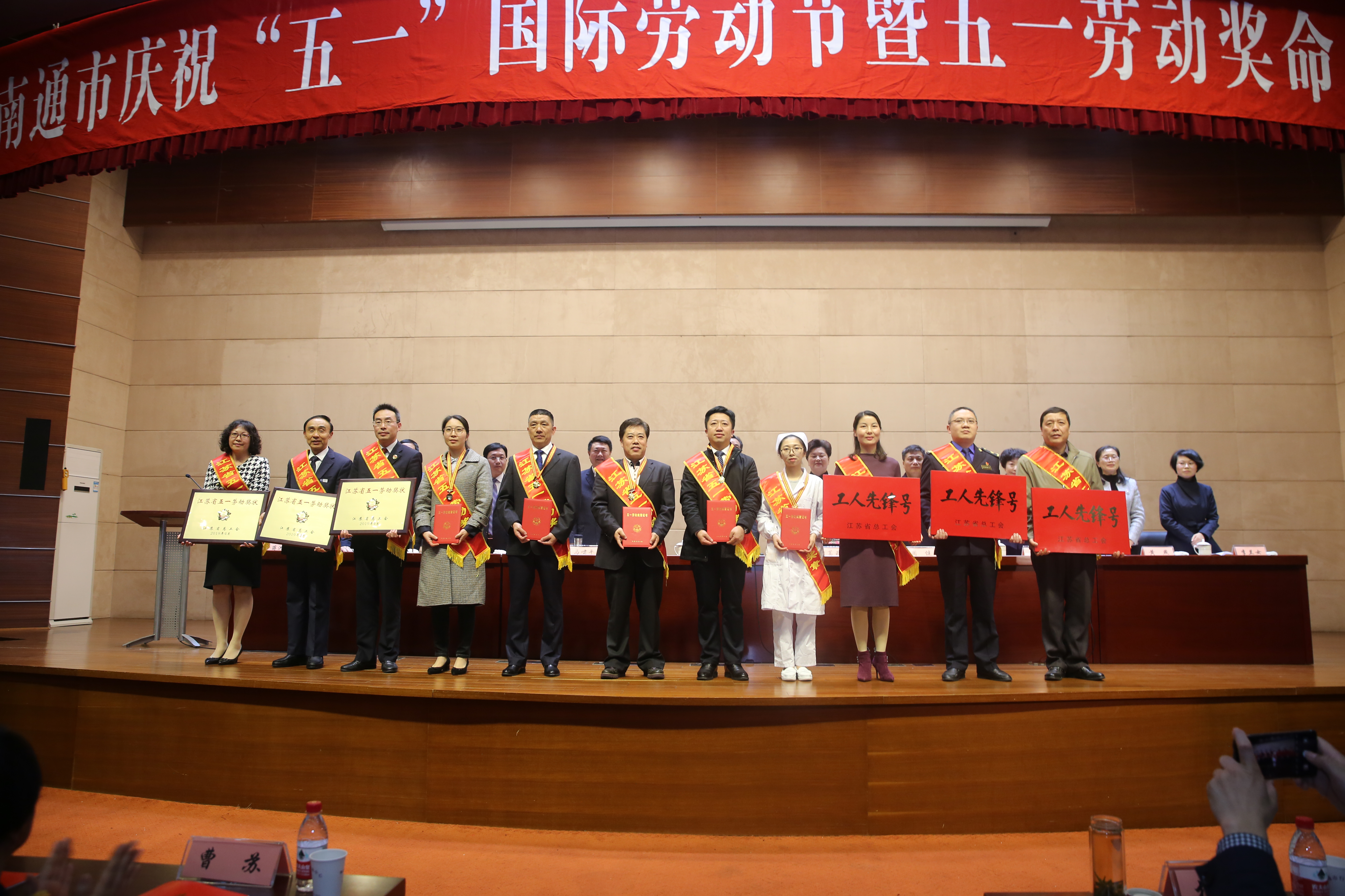 ΰ�¹���(victor1946)�ٷ���վ-Officials Website