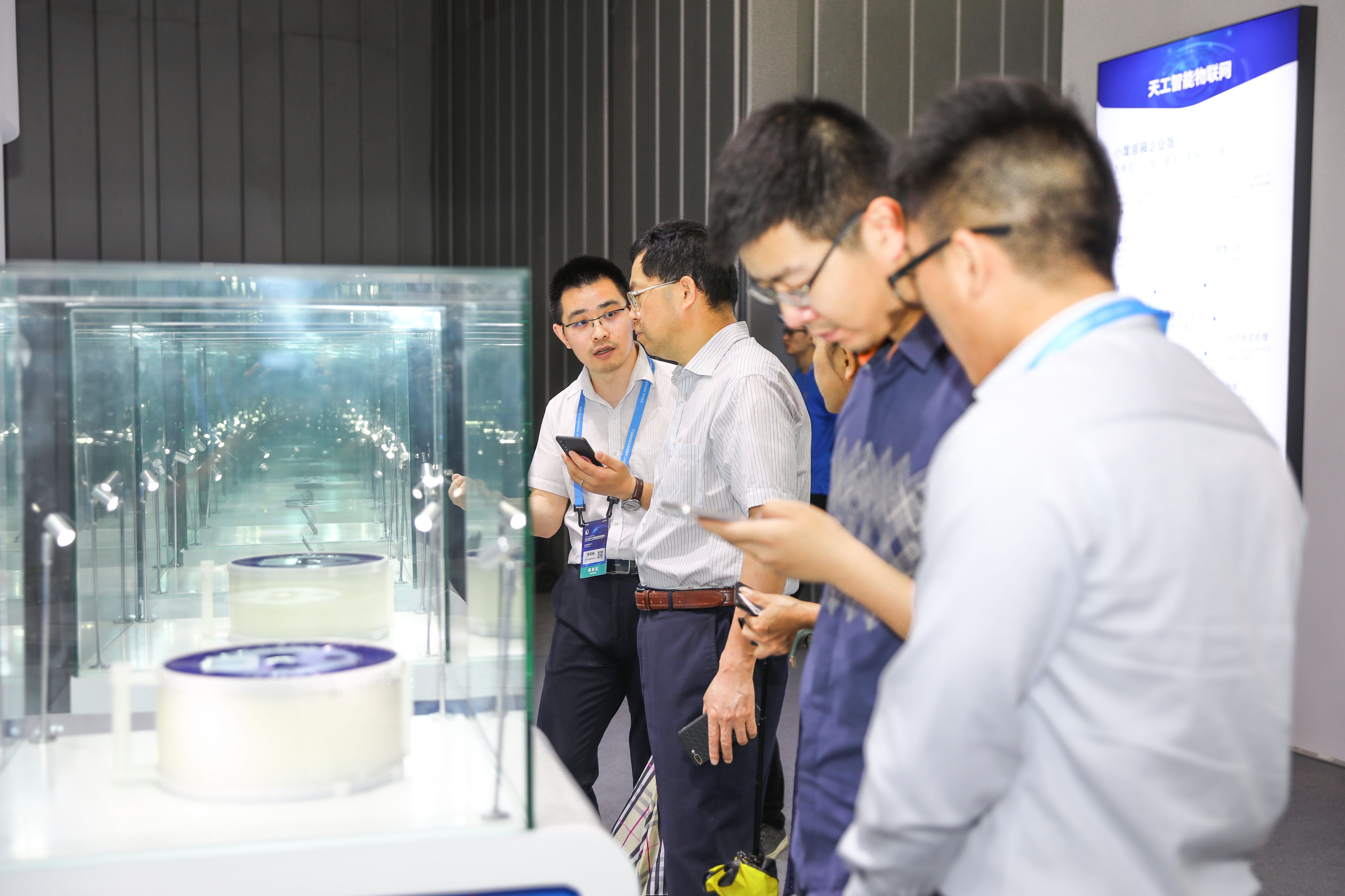 ΰ�¹���(victor1946)�ٷ���վ-Officials Website