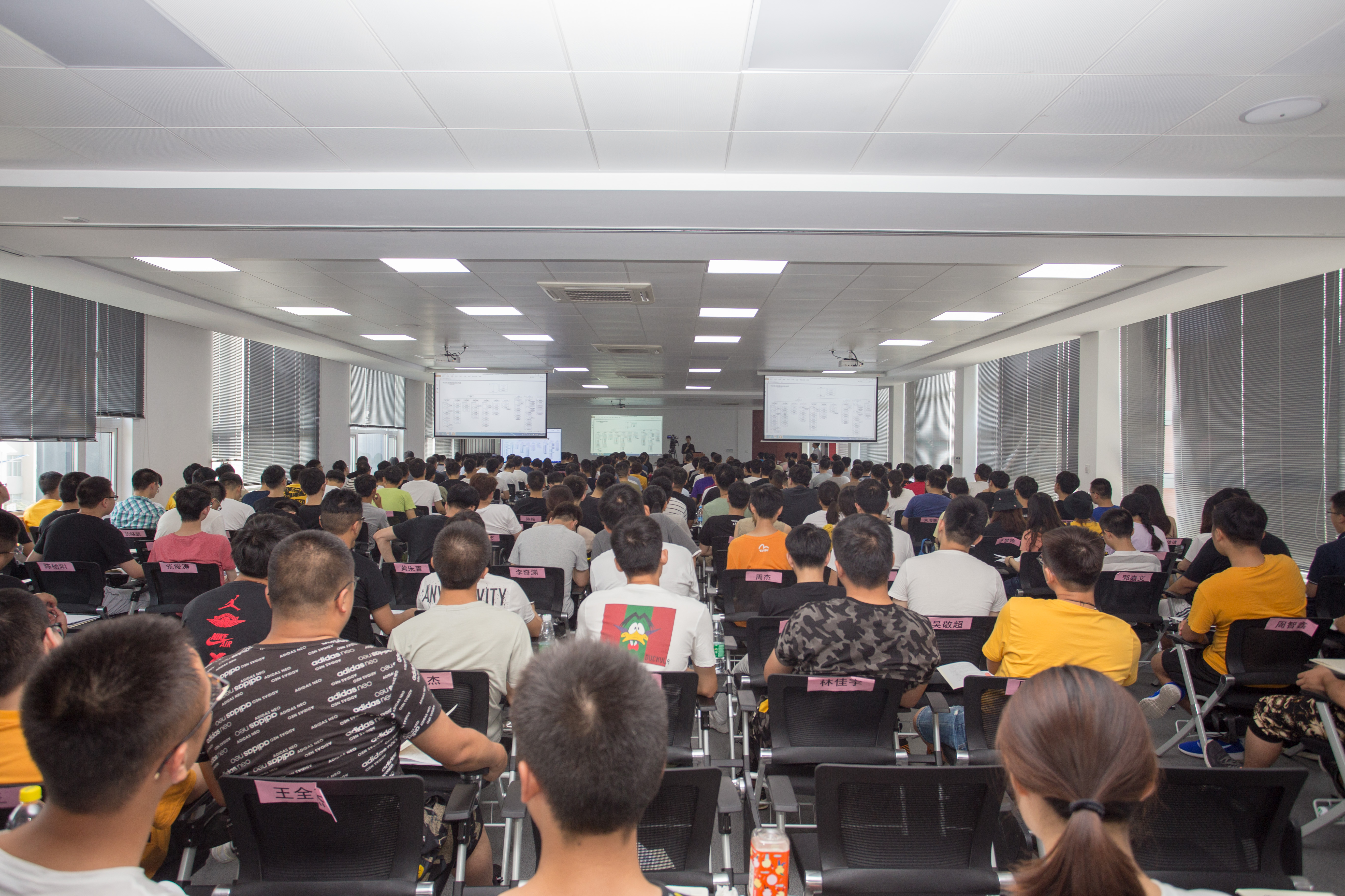 ΰ�¹���(victor1946)�ٷ���վ-Officials Website