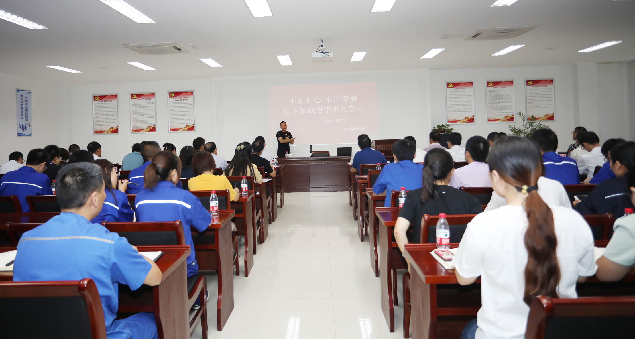 ΰ�¹���(victor1946)�ٷ���վ-Officials Website