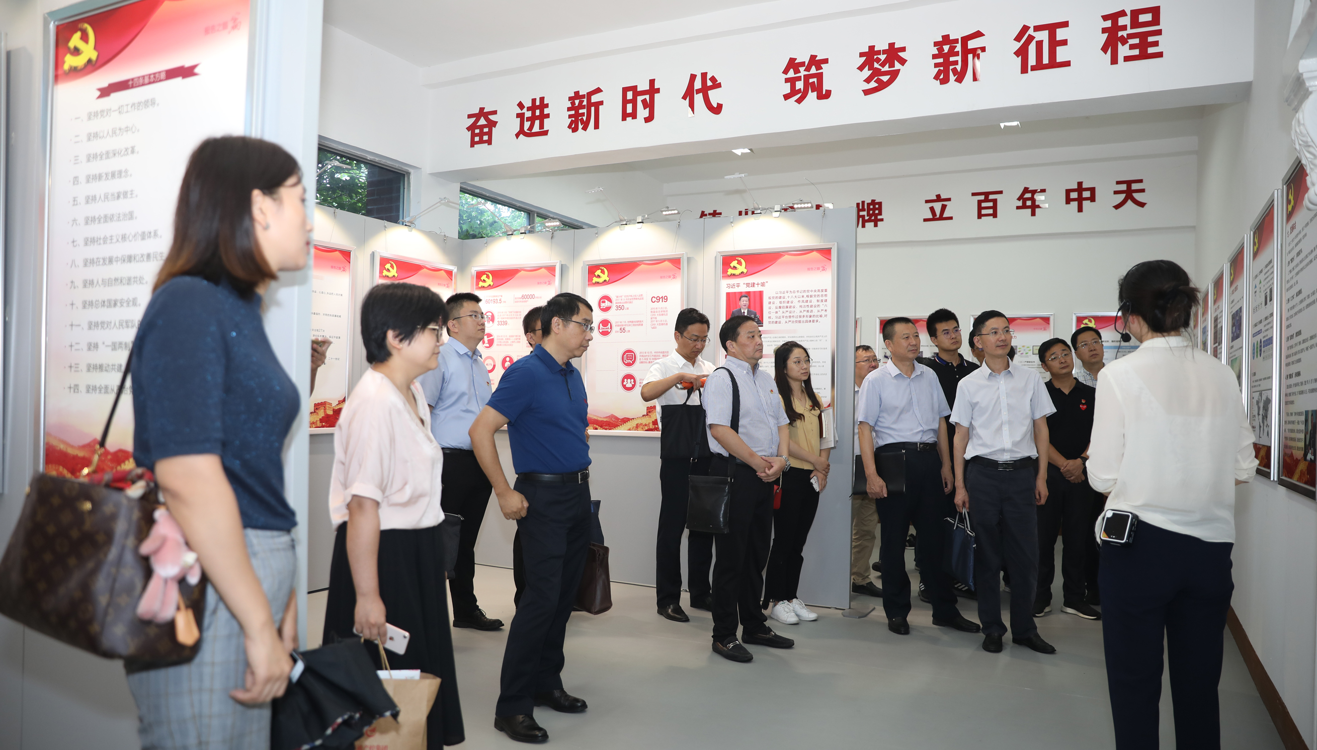 ΰ�¹���(victor1946)�ٷ���վ-Officials Website