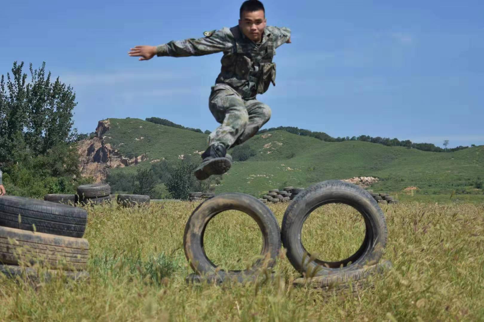 ΰ�¹���(victor1946)�ٷ���վ-Officials Website