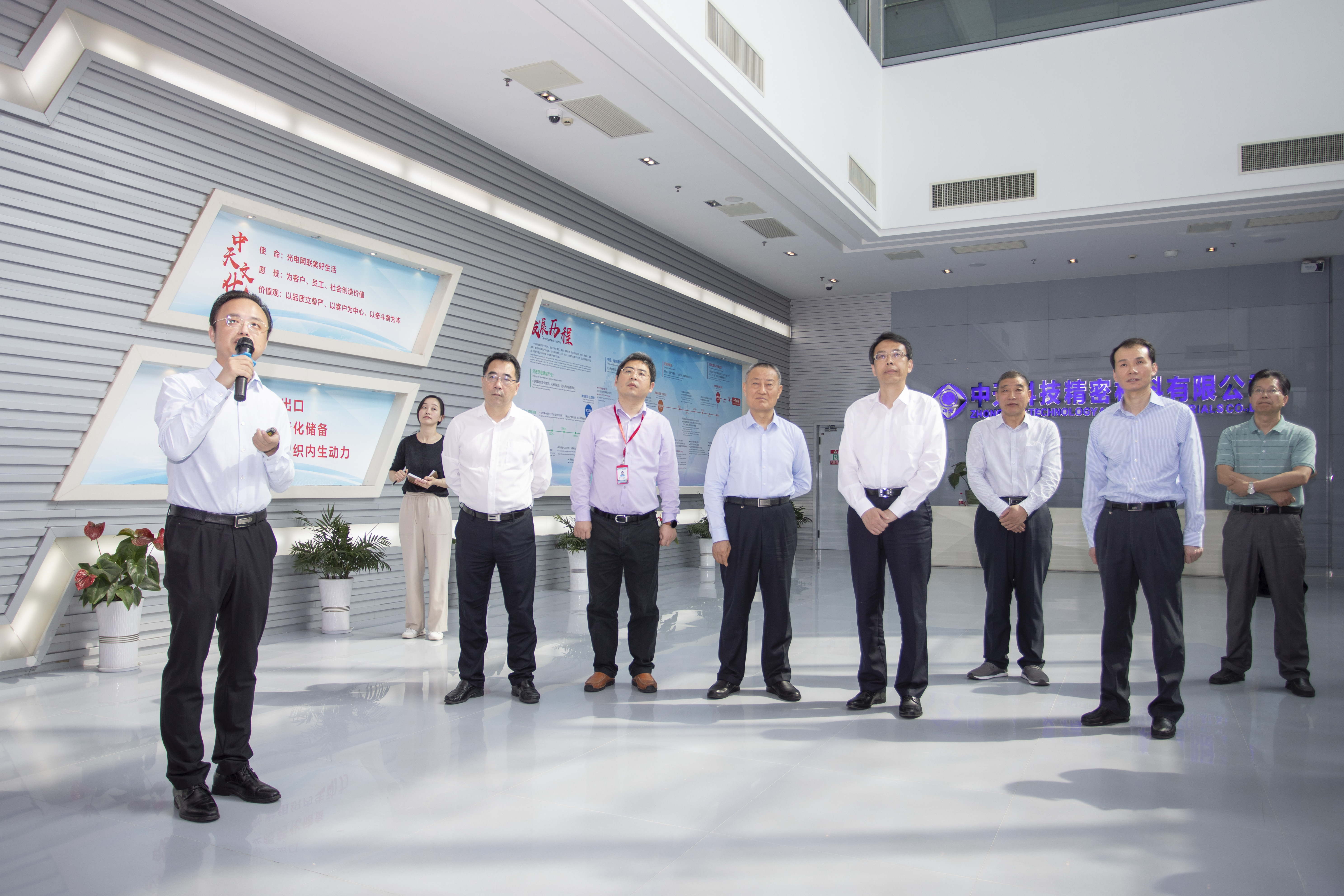 ΰ�¹���(victor1946)�ٷ���վ-Officials Website