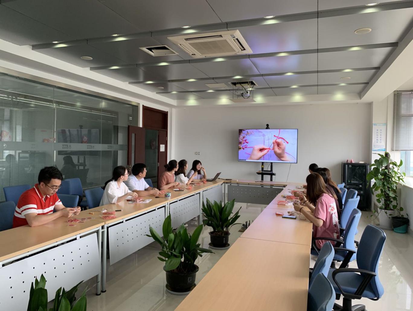 ΰ�¹���(victor1946)�ٷ���վ-Officials Website