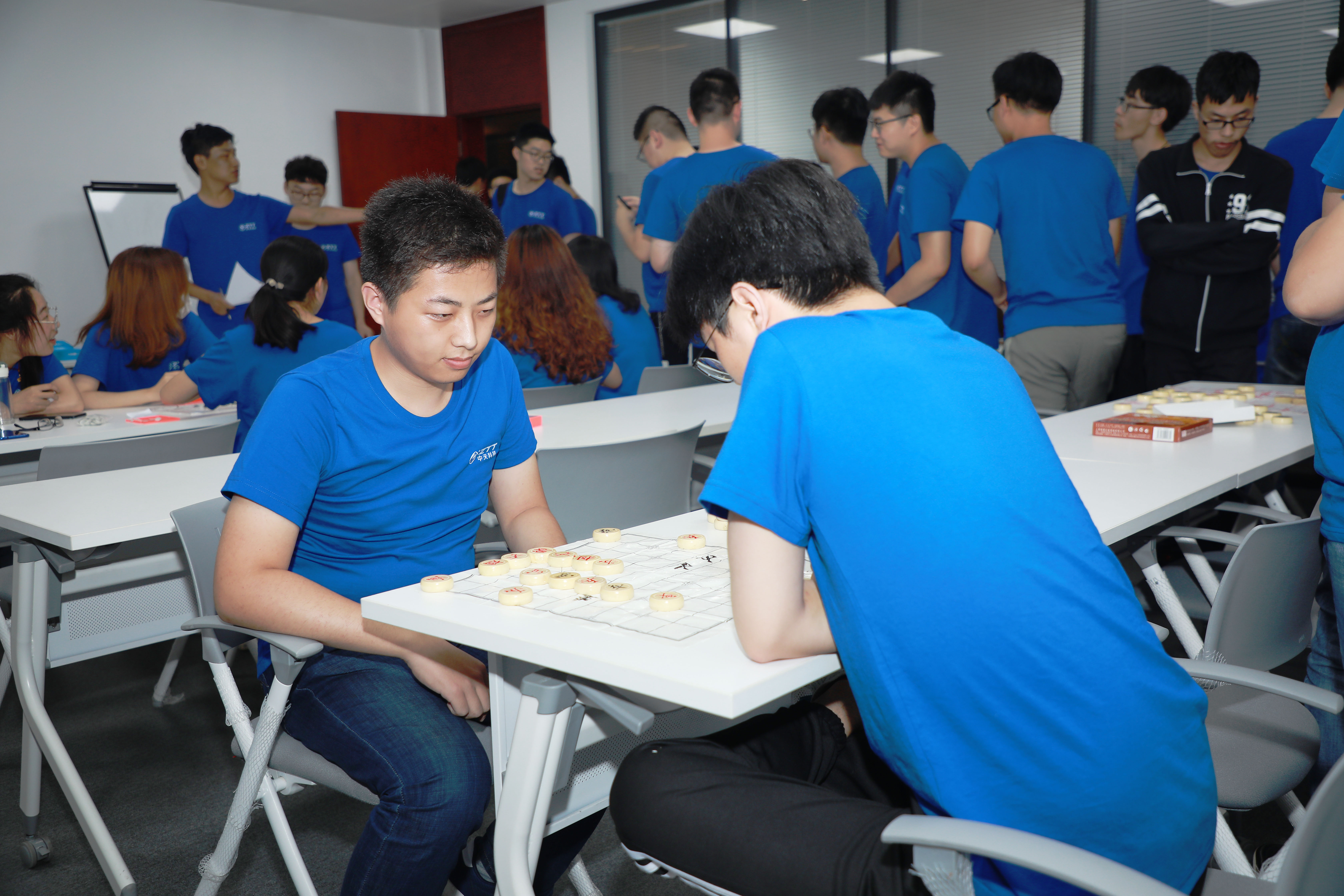 ΰ�¹���(victor1946)�ٷ���վ-Officials Website