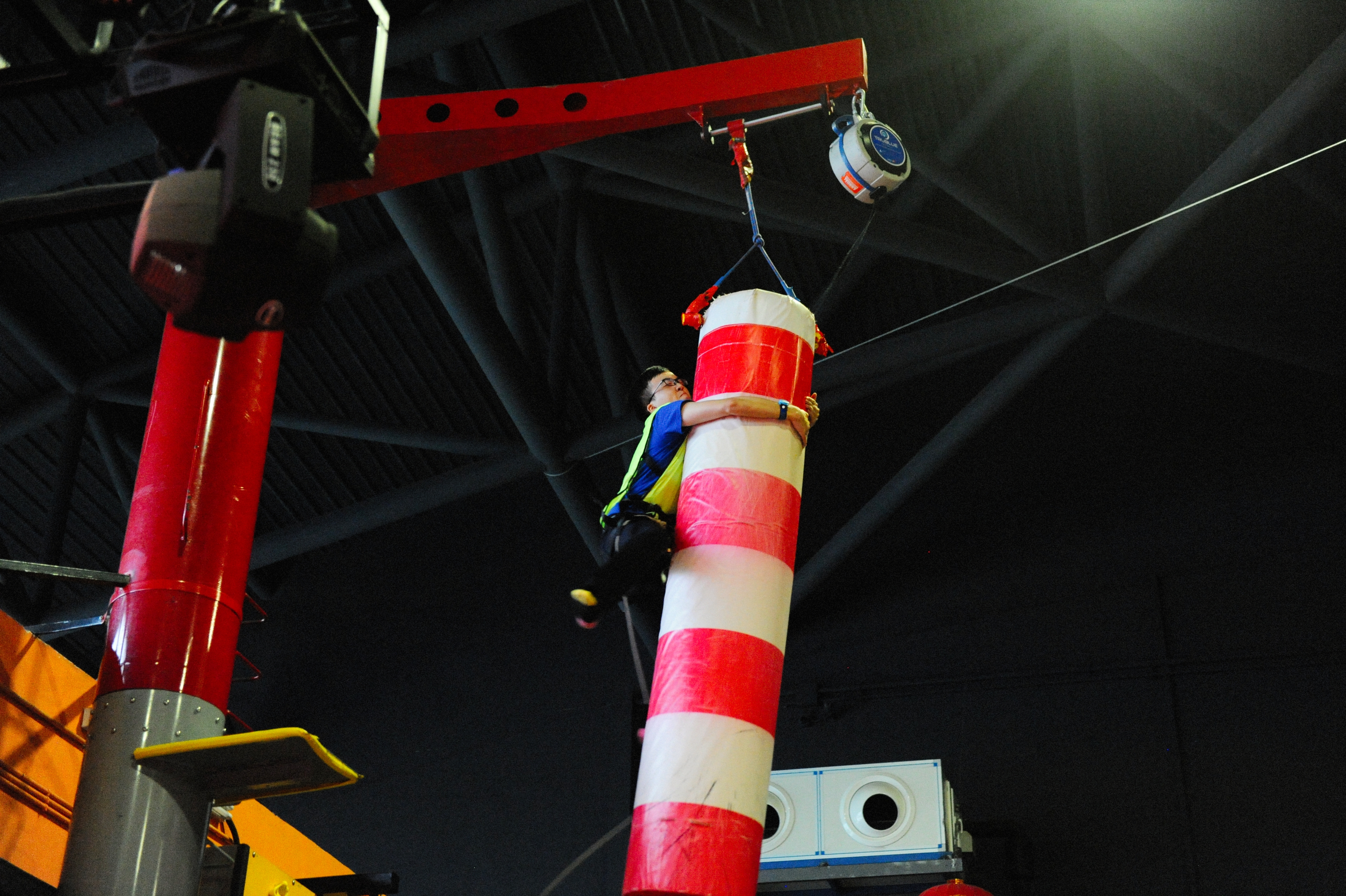 ΰ�¹���(victor1946)�ٷ���վ-Officials Website