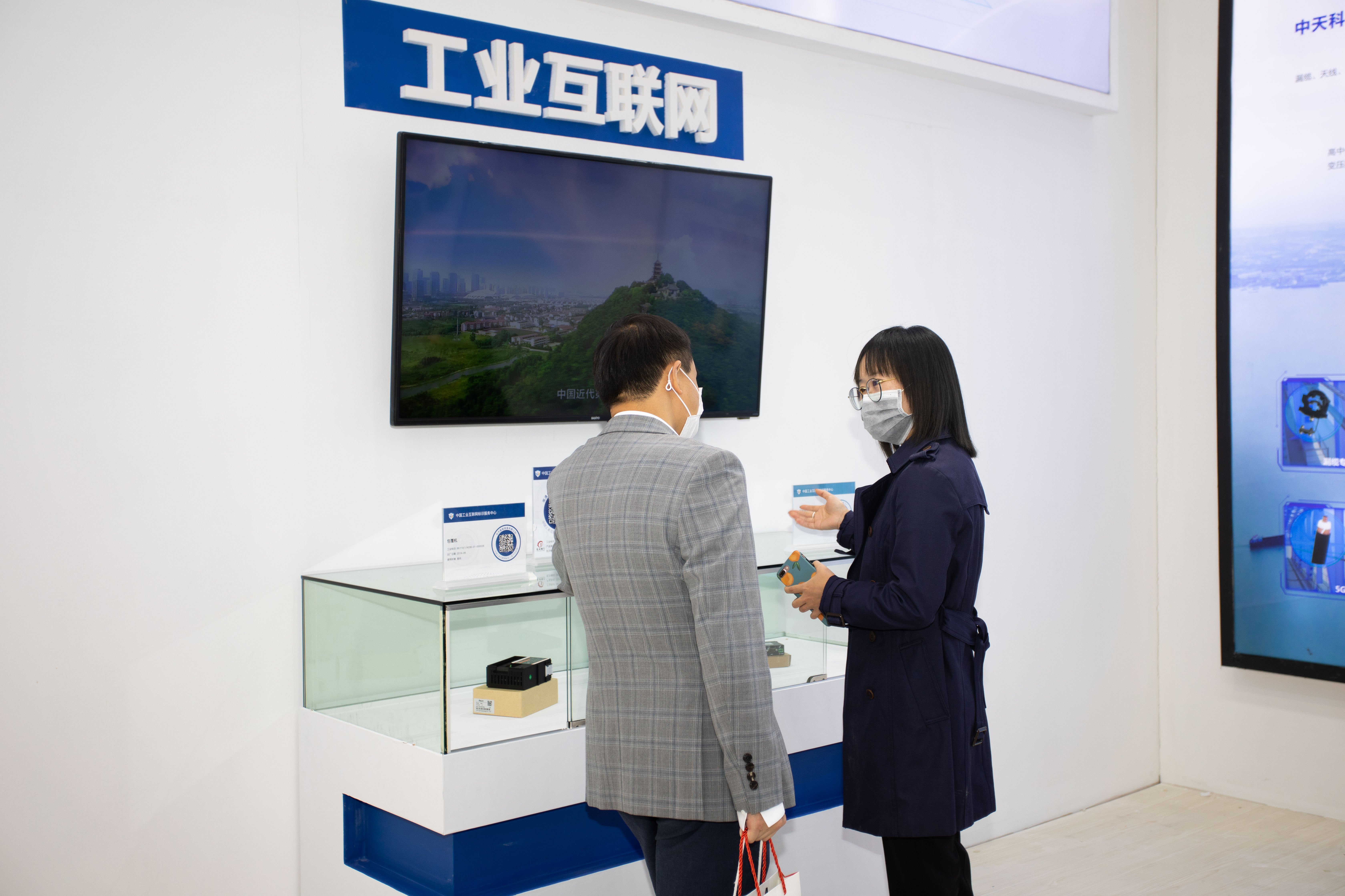 ΰ�¹���(victor1946)�ٷ���վ-Officials Website