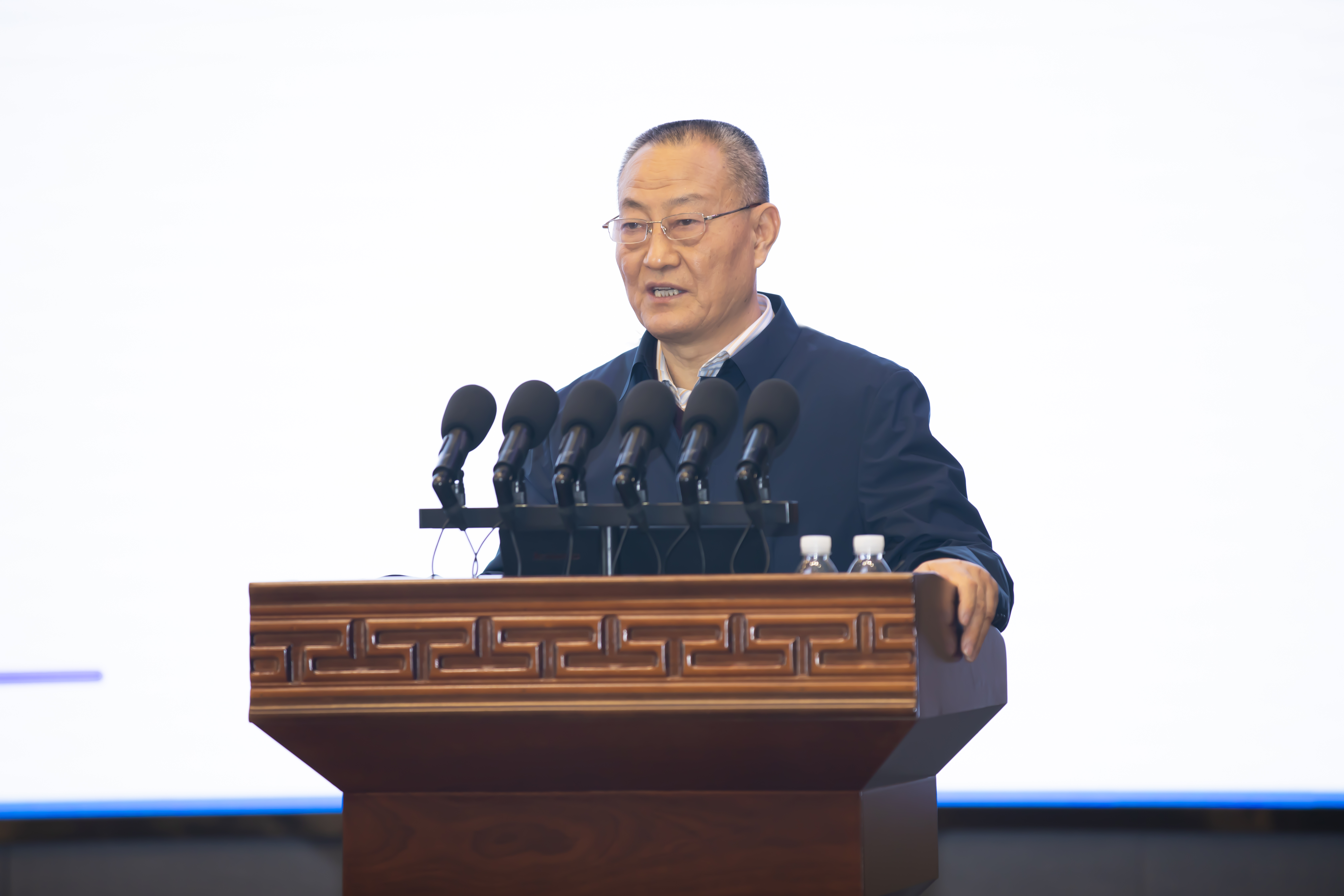 ΰ�¹���(victor1946)�ٷ���վ-Officials Website