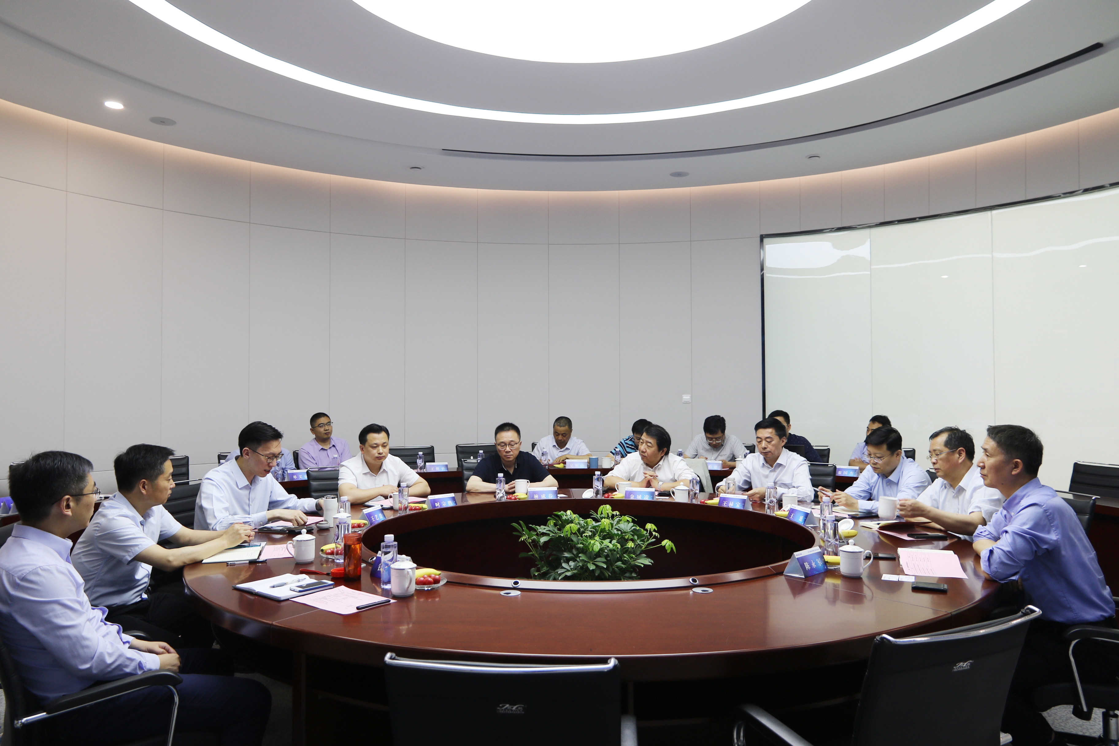 ΰ�¹���(victor1946)�ٷ���վ-Officials Website