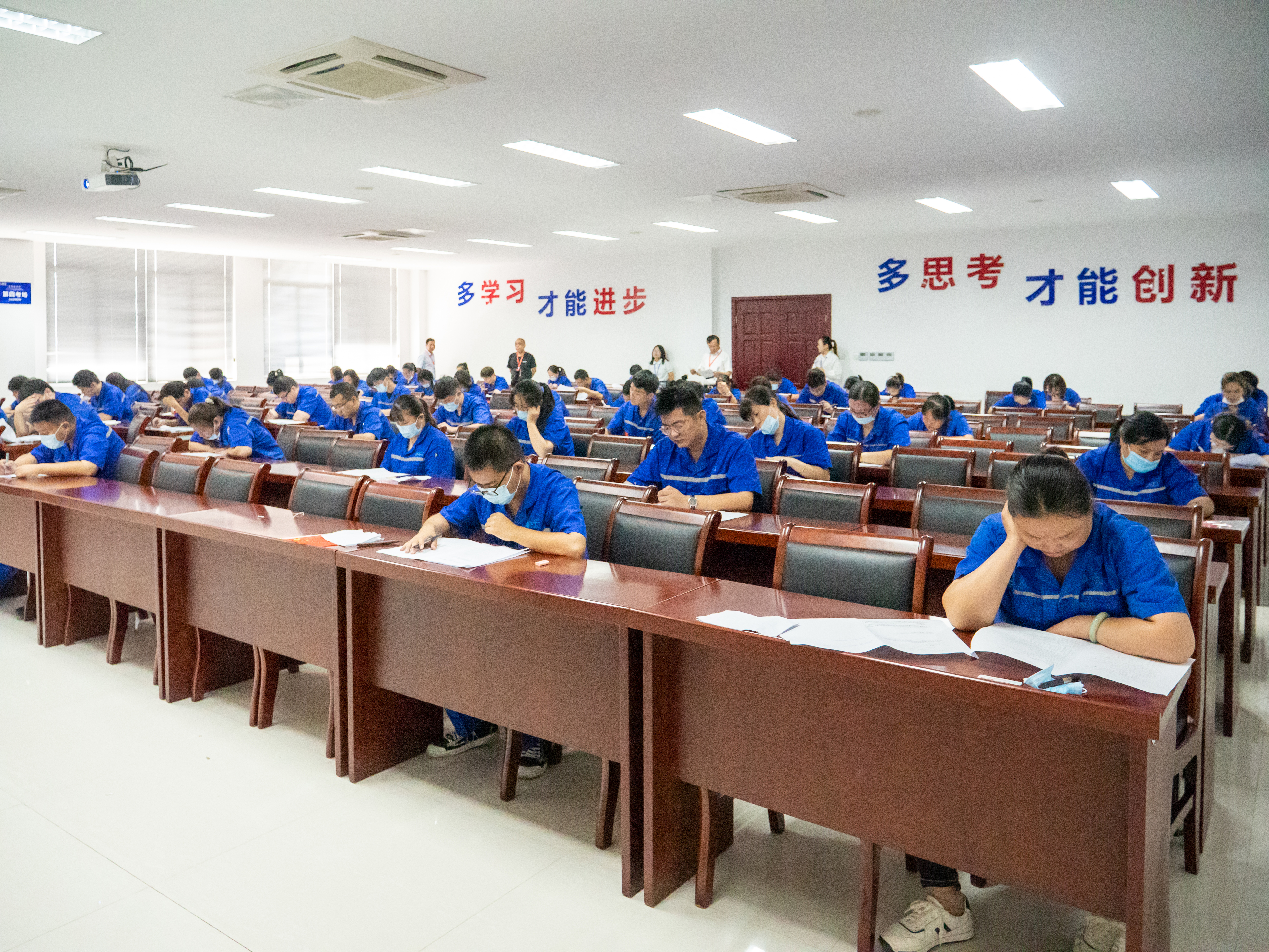 ΰ�¹���(victor1946)�ٷ���վ-Officials Website