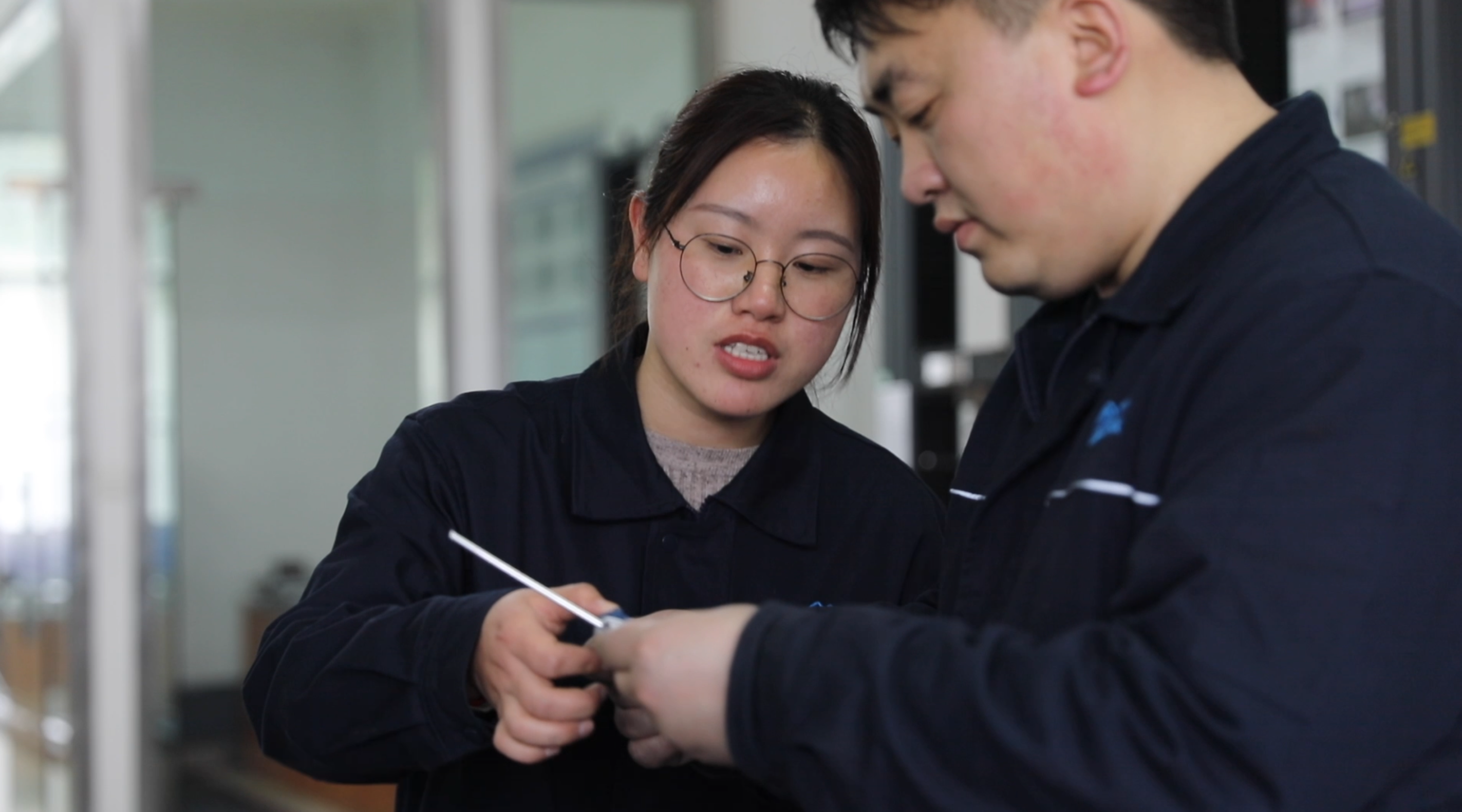 ΰ�¹���(victor1946)�ٷ���վ-Officials Website