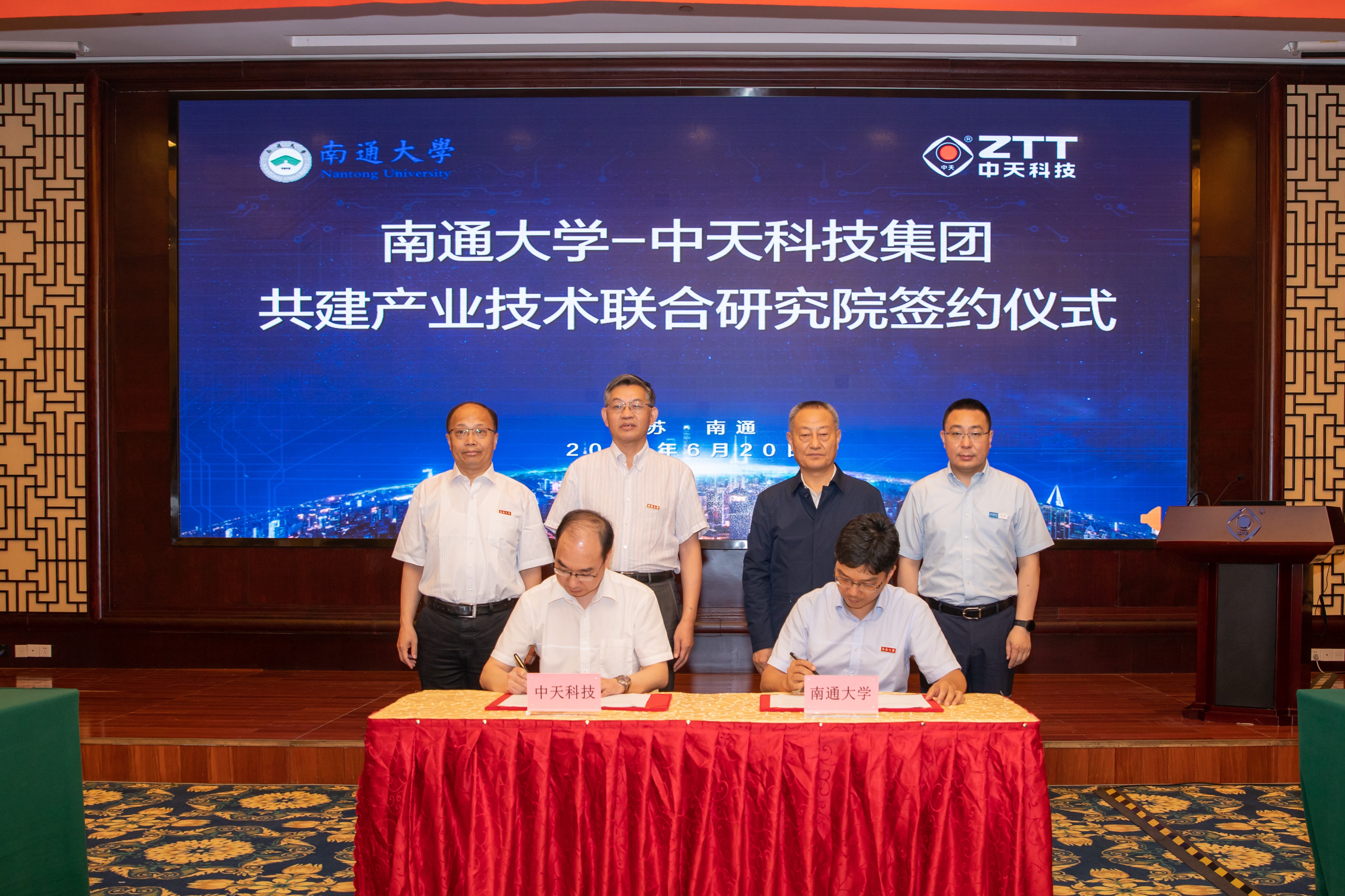 ΰ�¹���(victor1946)�ٷ���վ-Officials Website