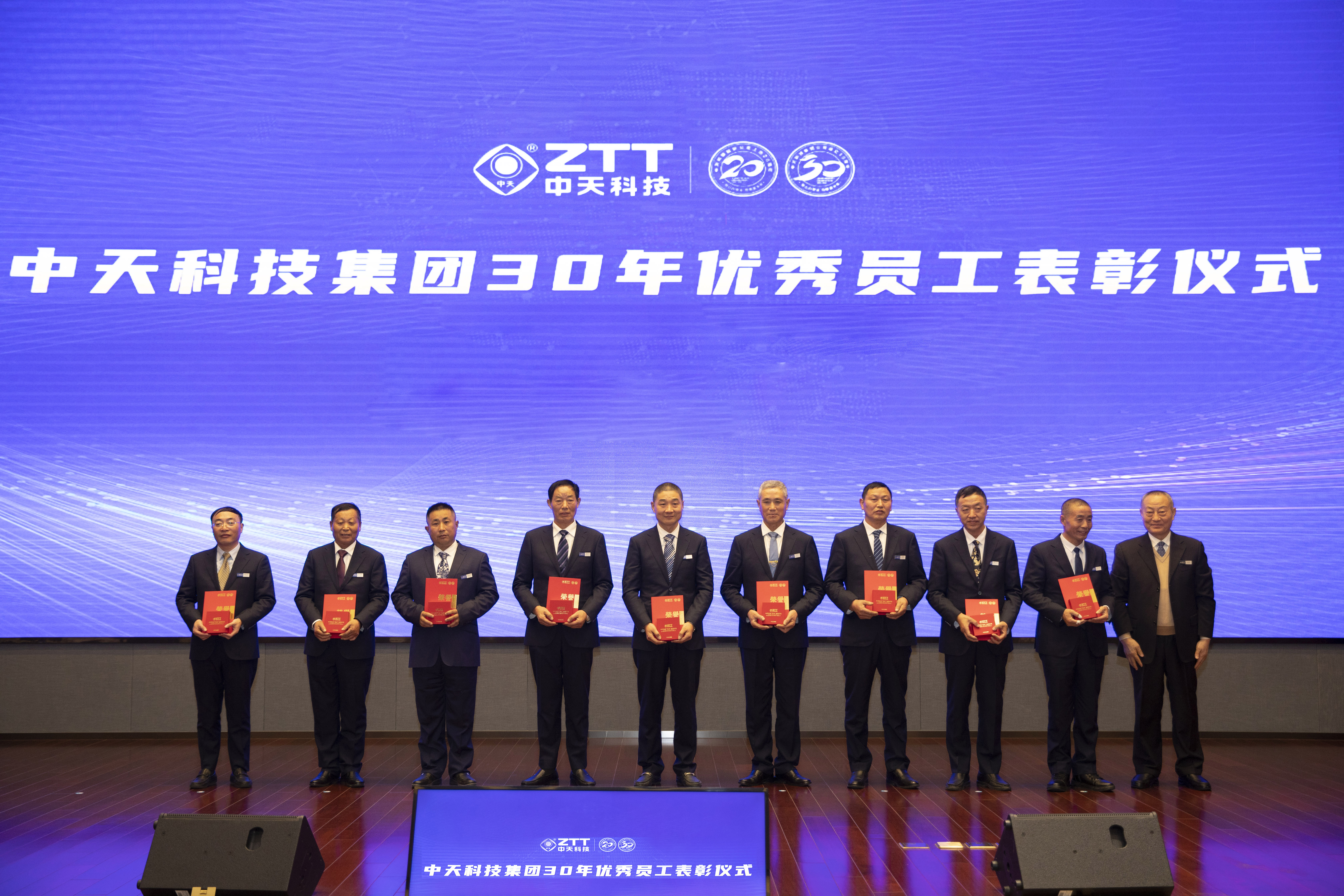 ΰ�¹���(victor1946)�ٷ���վ-Officials Website