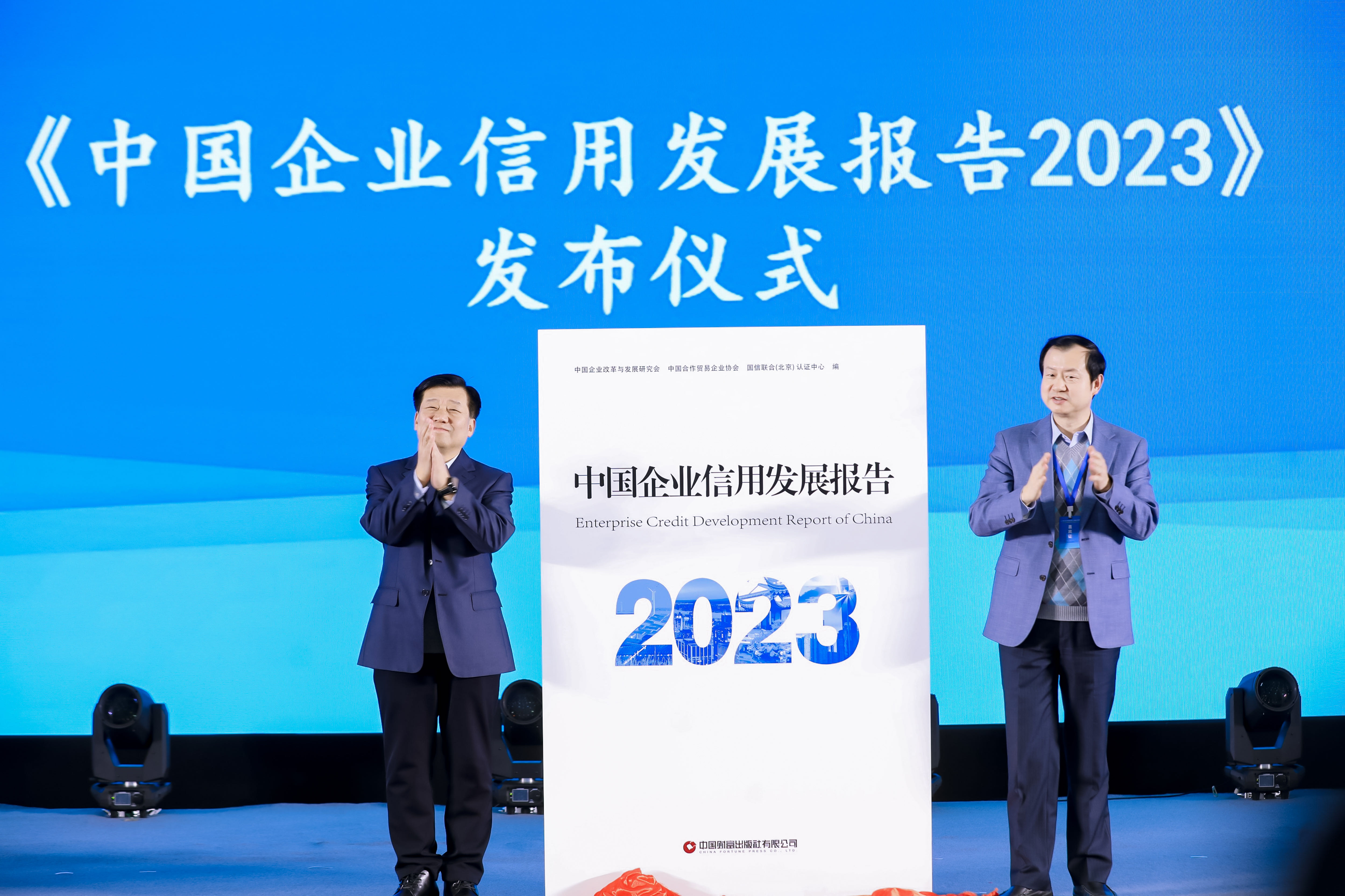 ΰ�¹���(victor1946)�ٷ���վ-Officials Website