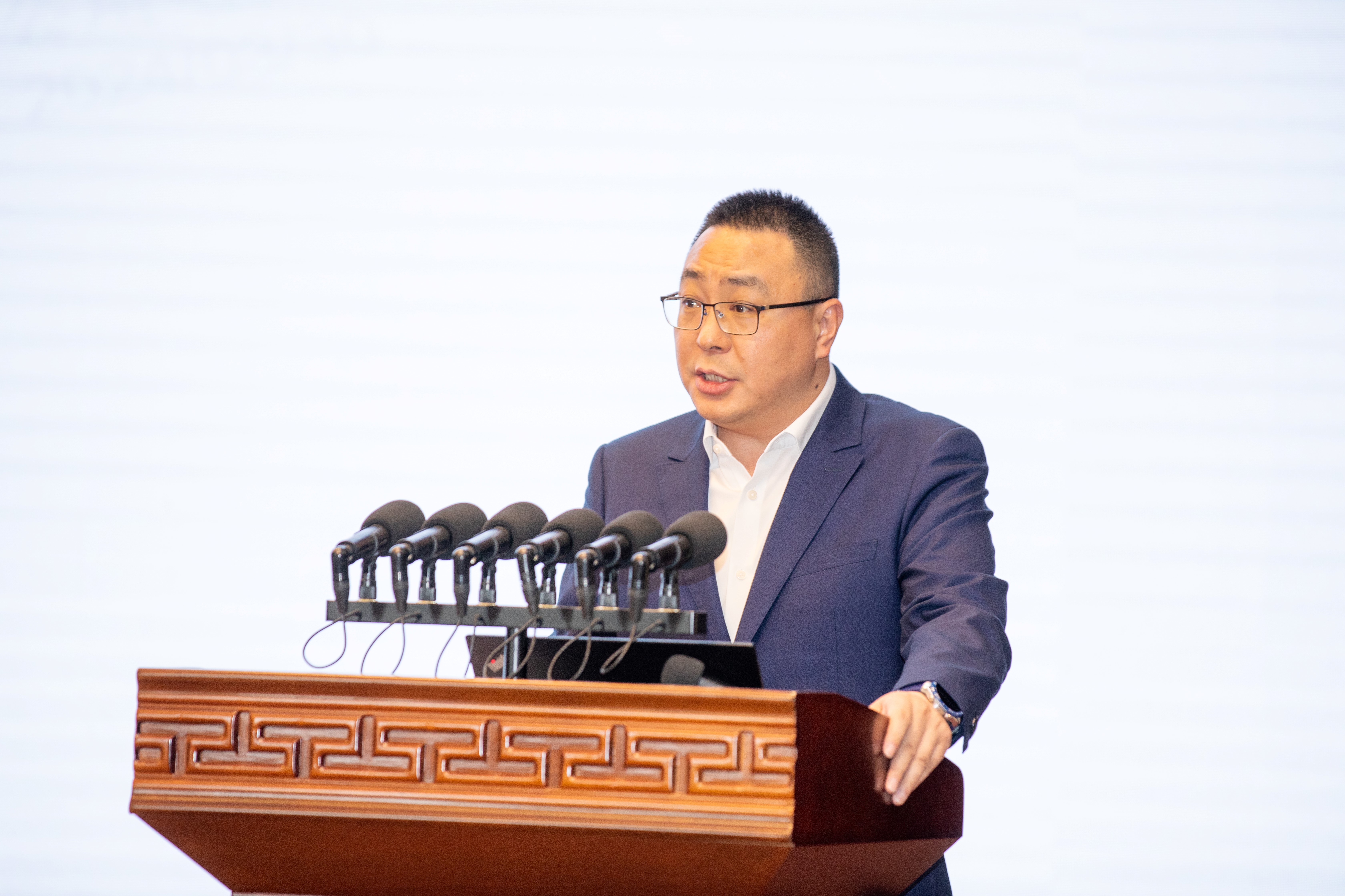 ΰ�¹���(victor1946)�ٷ���վ-Officials Website