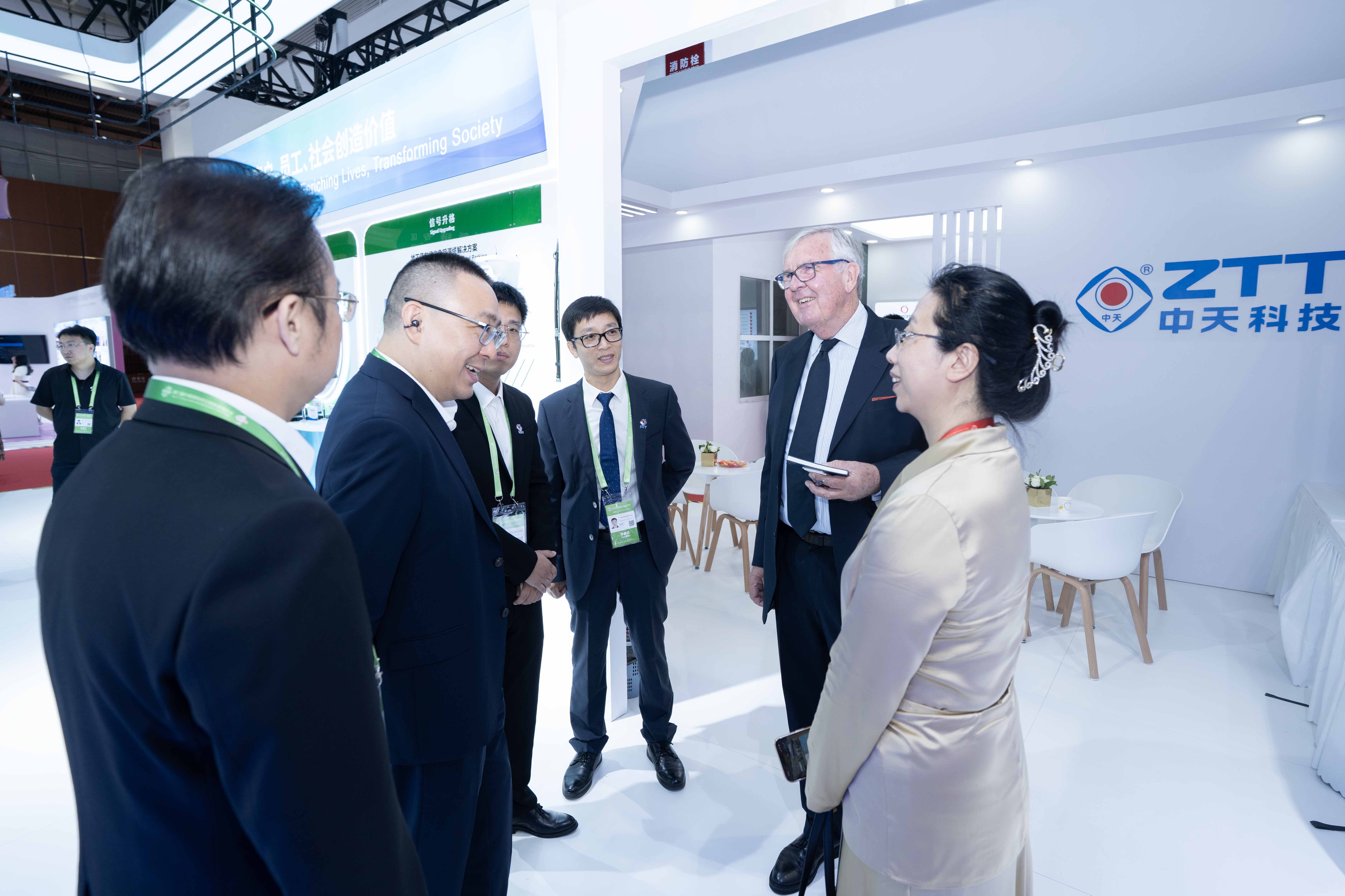 ΰ�¹���(victor1946)�ٷ���վ-Officials Website