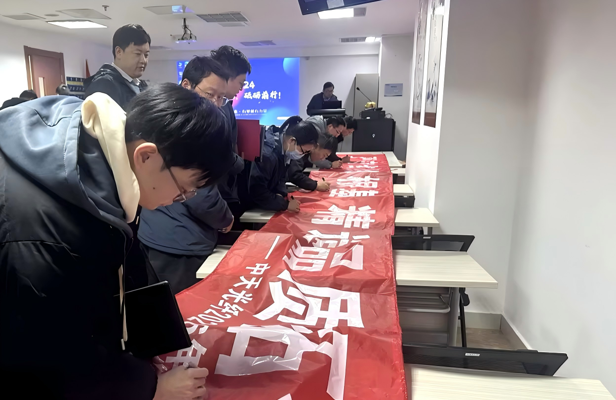 ΰ�¹���(victor1946)�ٷ���վ-Officials Website