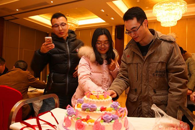 ΰ�¹���(victor1946)�ٷ���վ-Officials Website