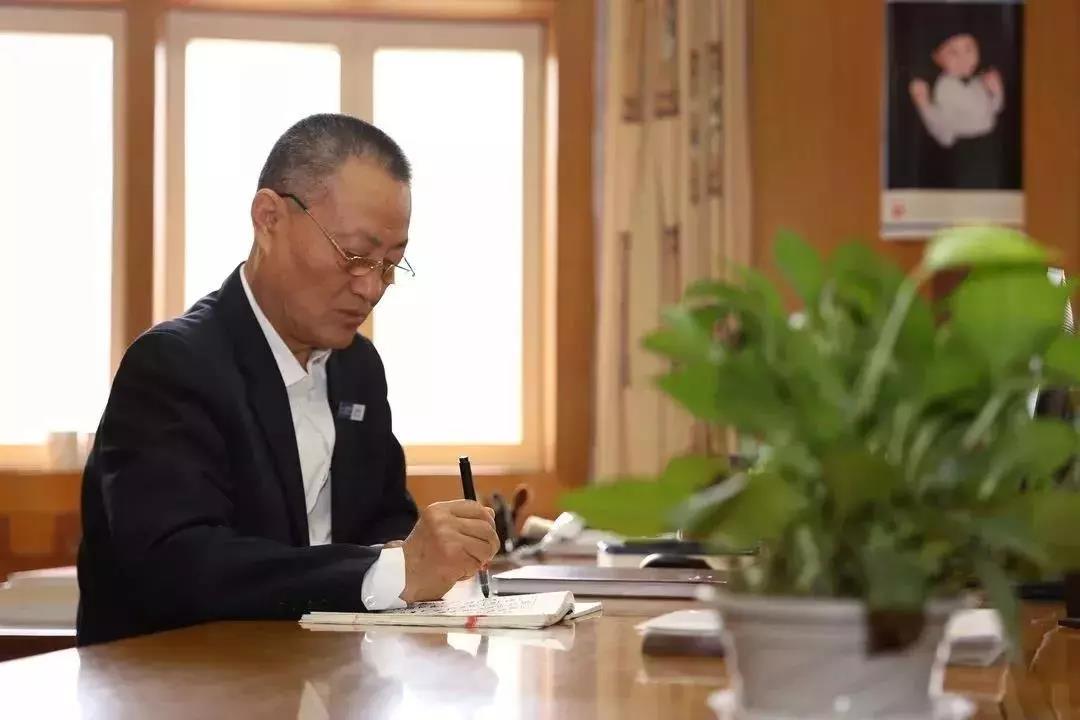 ΰ�¹���(victor1946)�ٷ���վ-Officials Website