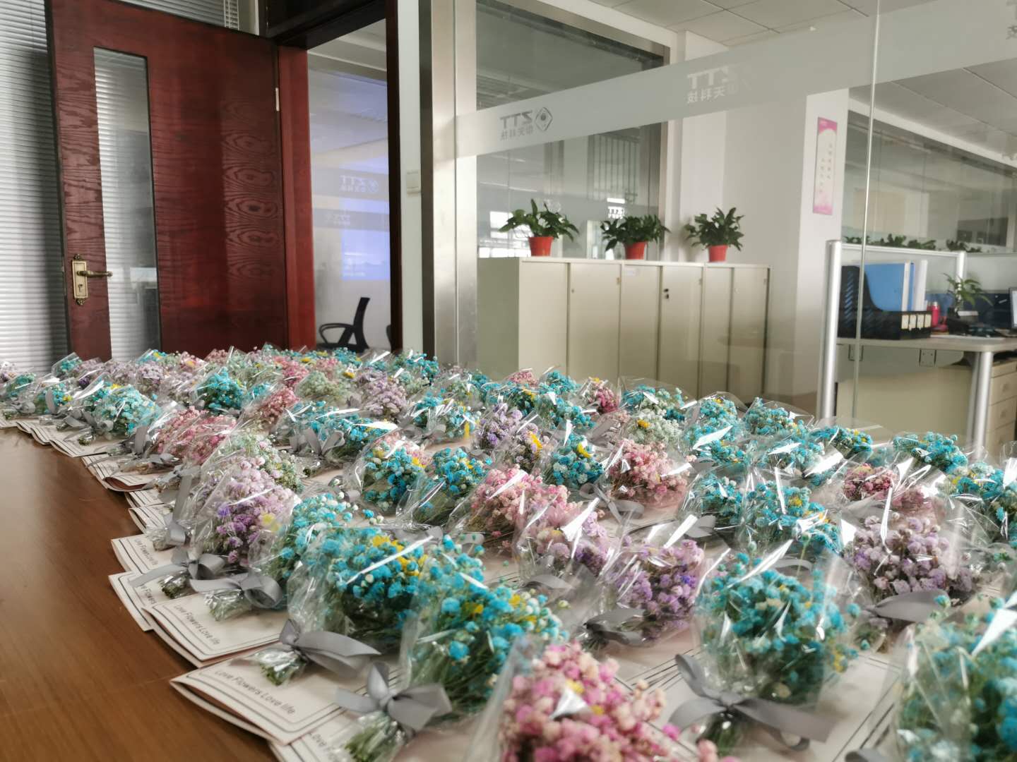 ΰ�¹���(victor1946)�ٷ���վ-Officials Website