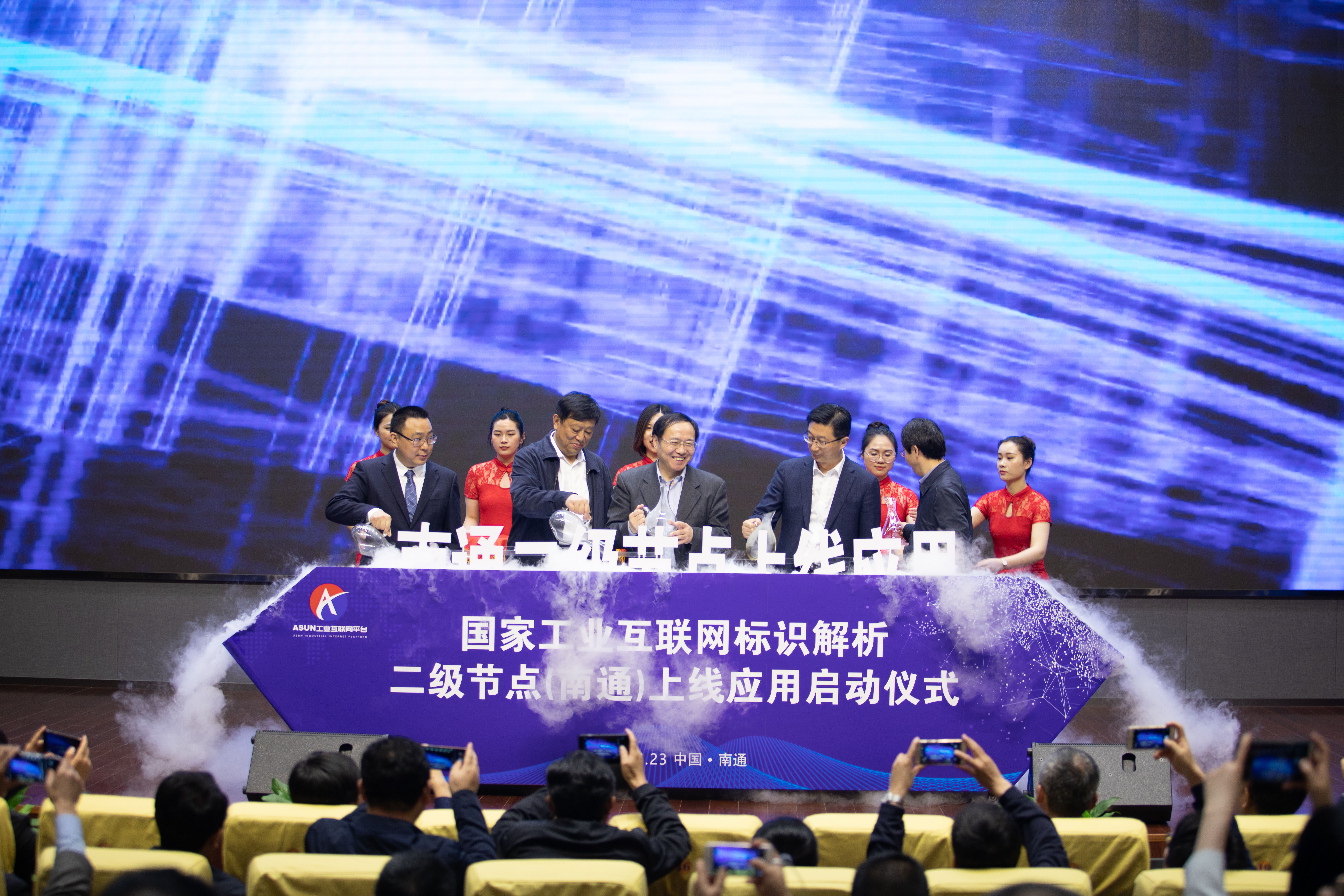 ΰ�¹���(victor1946)�ٷ���վ-Officials Website