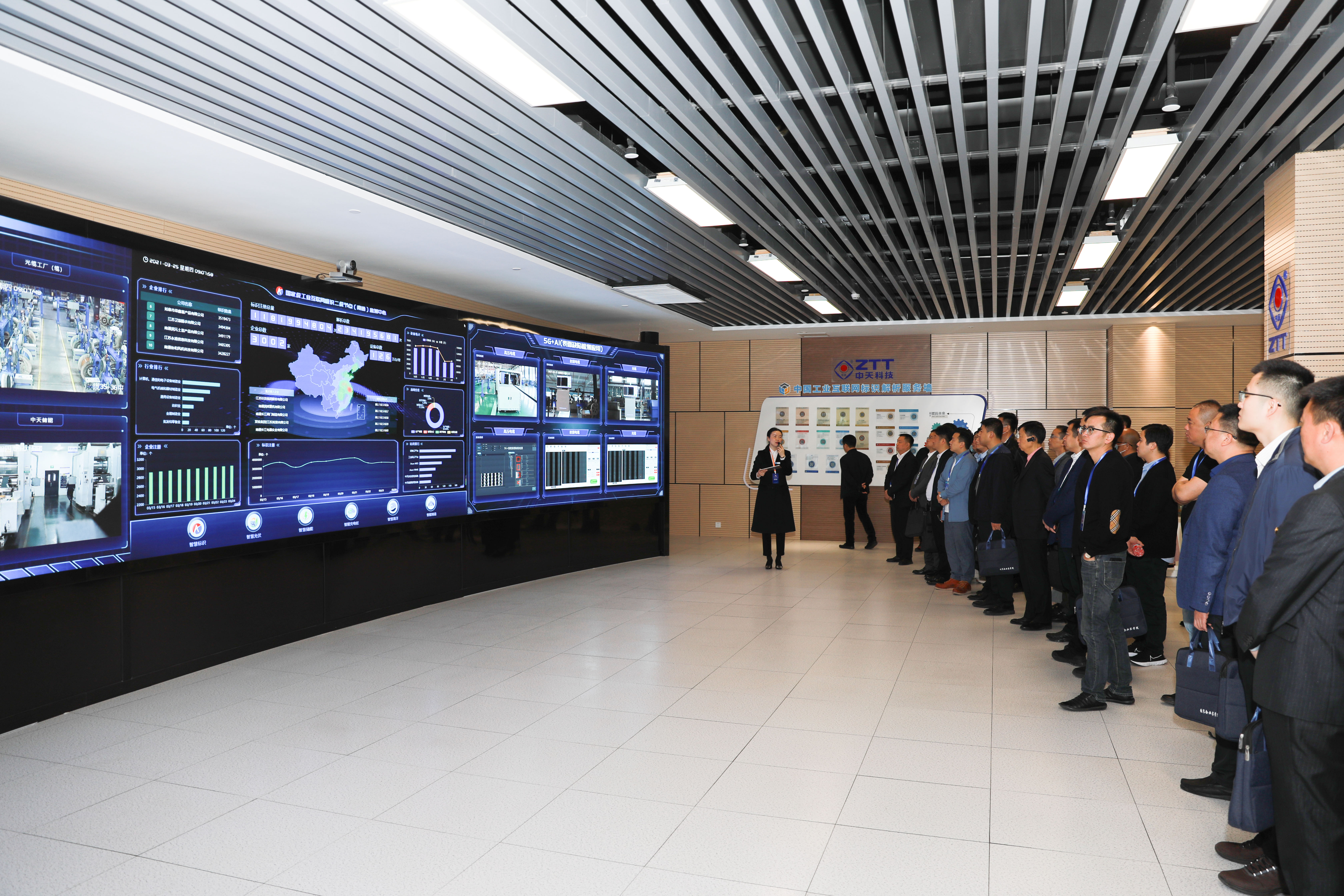 ΰ�¹���(victor1946)�ٷ���վ-Officials Website